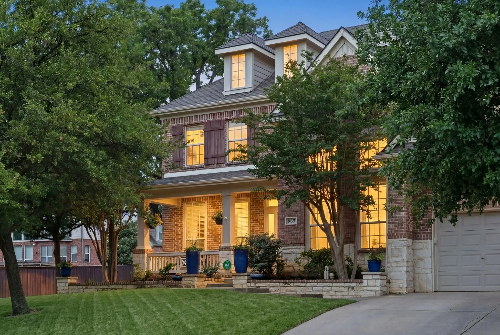 Single Family Residence For Sale in Tarrant County , 965 Fall Creek, Grapevine, Texas 76051, 5 Bedroom, 4 Bathroom, 2 Garage spaces, 3,460 Sqft, built in 2004, mls#21299726, Real Estate Agent in Grapevine, Homes For Sale in Tarrant county, Homes For Sale in Grapevine, Realtor in Grapevine Texas, Real Estate Brokerage Independent Realty Texas, Luminita Cordes Realtor