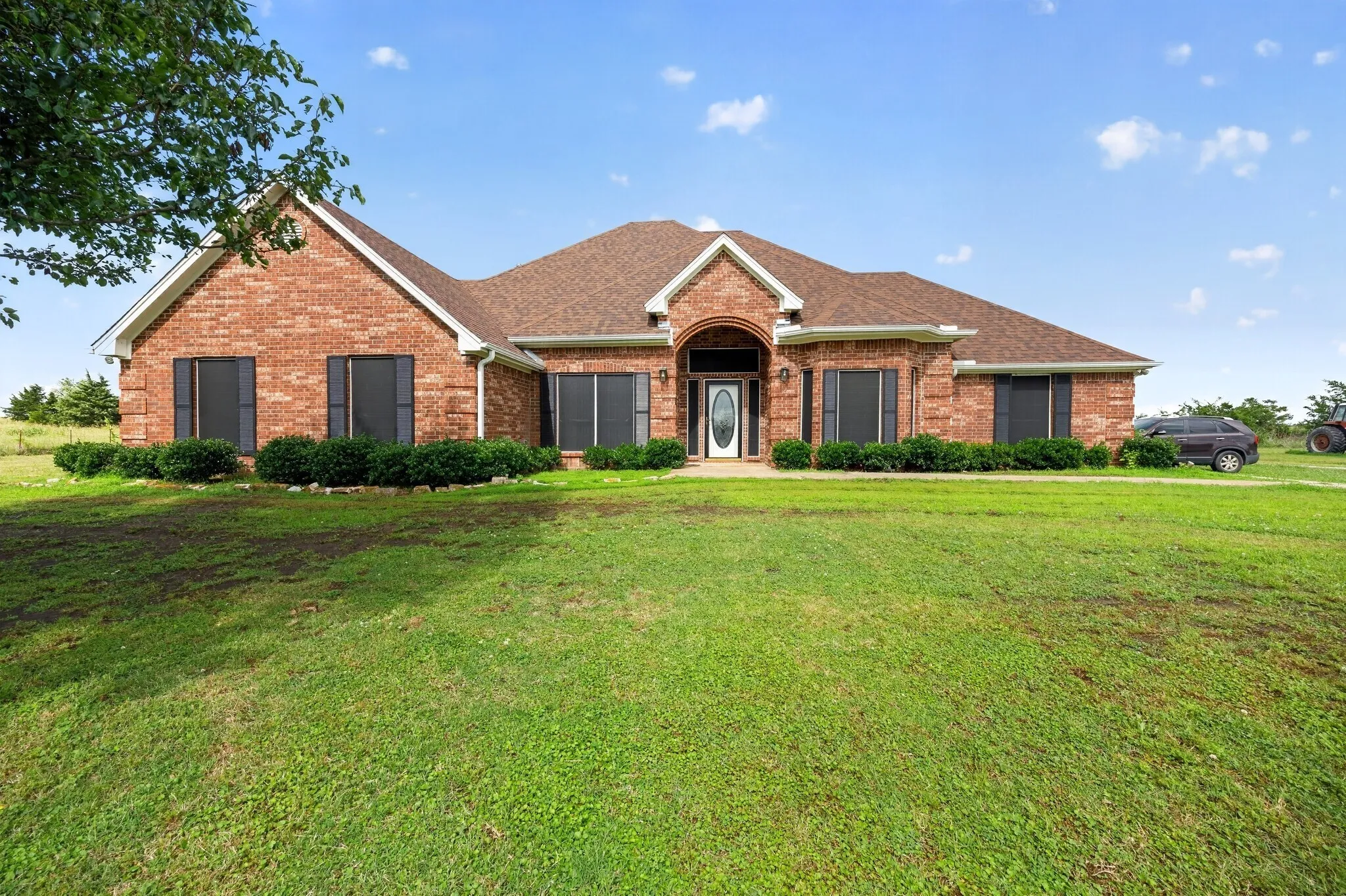 Single Family Residence For Sale in Lamar County , 8229 Farm Road 905, Paris, Texas 75462, 8 Bedrooms, 6 Bathrooms, 2 Garage spaces, 6,700 Sqft, built in 2011, Price $2,410,720, mls#21299564, Real Estate Agent in Paris, Homes For Sale in Lamar county, Homes For Sale in Paris, Realtor in Paris Texas, Real Estate Brokerage Independent Realty Texas, Luminita Cordes Realtor
