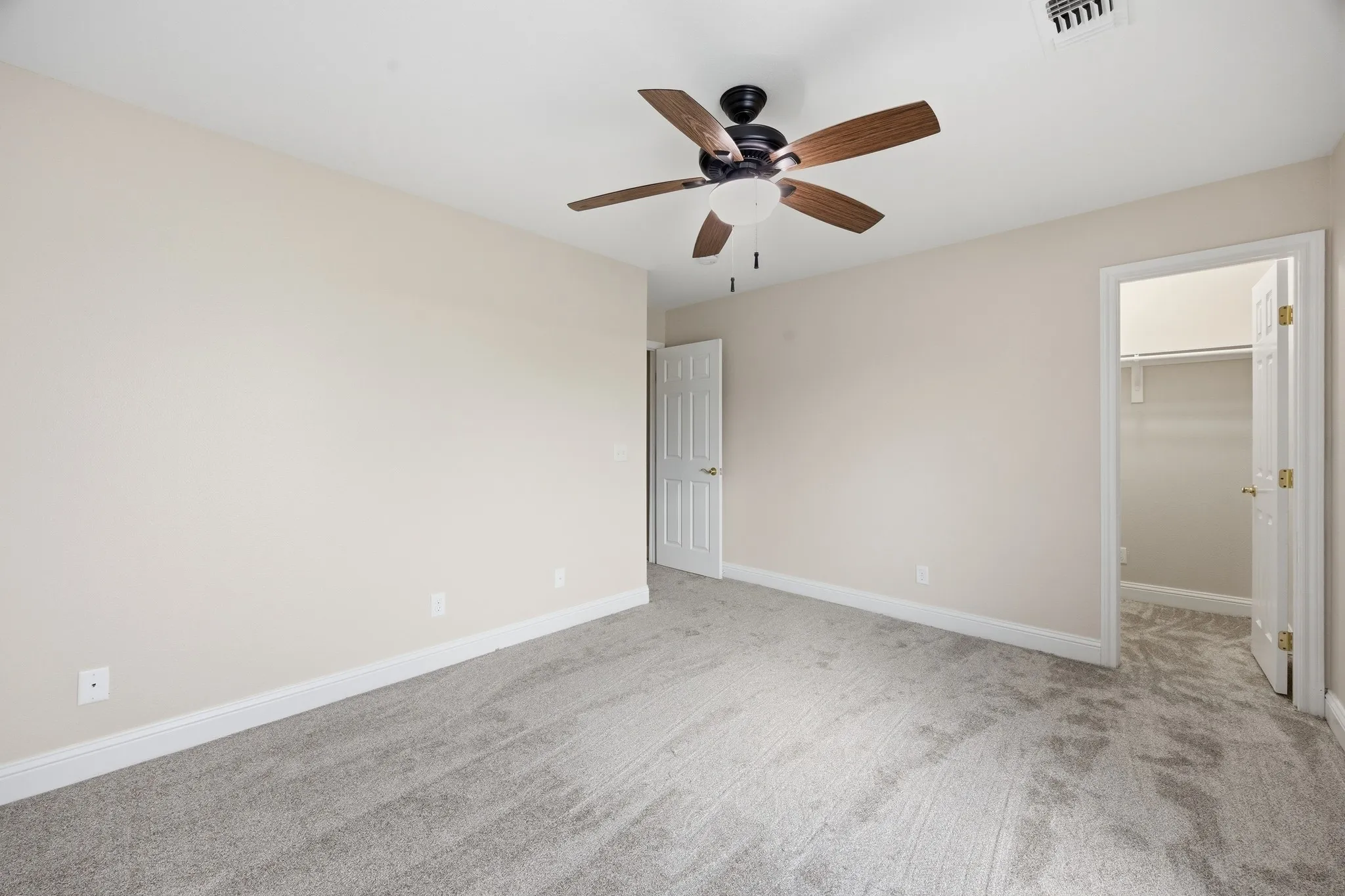 Single Family Residence For Sale in Lamar County , 8229 Farm Road 905, Paris, Texas 75462, 8 Bedrooms, 6 Bathrooms, 2 Garage spaces, 6,700 Sqft, built in 2011, Price $2,410,720, mls#21299564, Real Estate Agent in Paris, Homes For Sale in Lamar county, Homes For Sale in Paris, Realtor in Paris Texas, Real Estate Brokerage Independent Realty Texas, Luminita Cordes Realtor