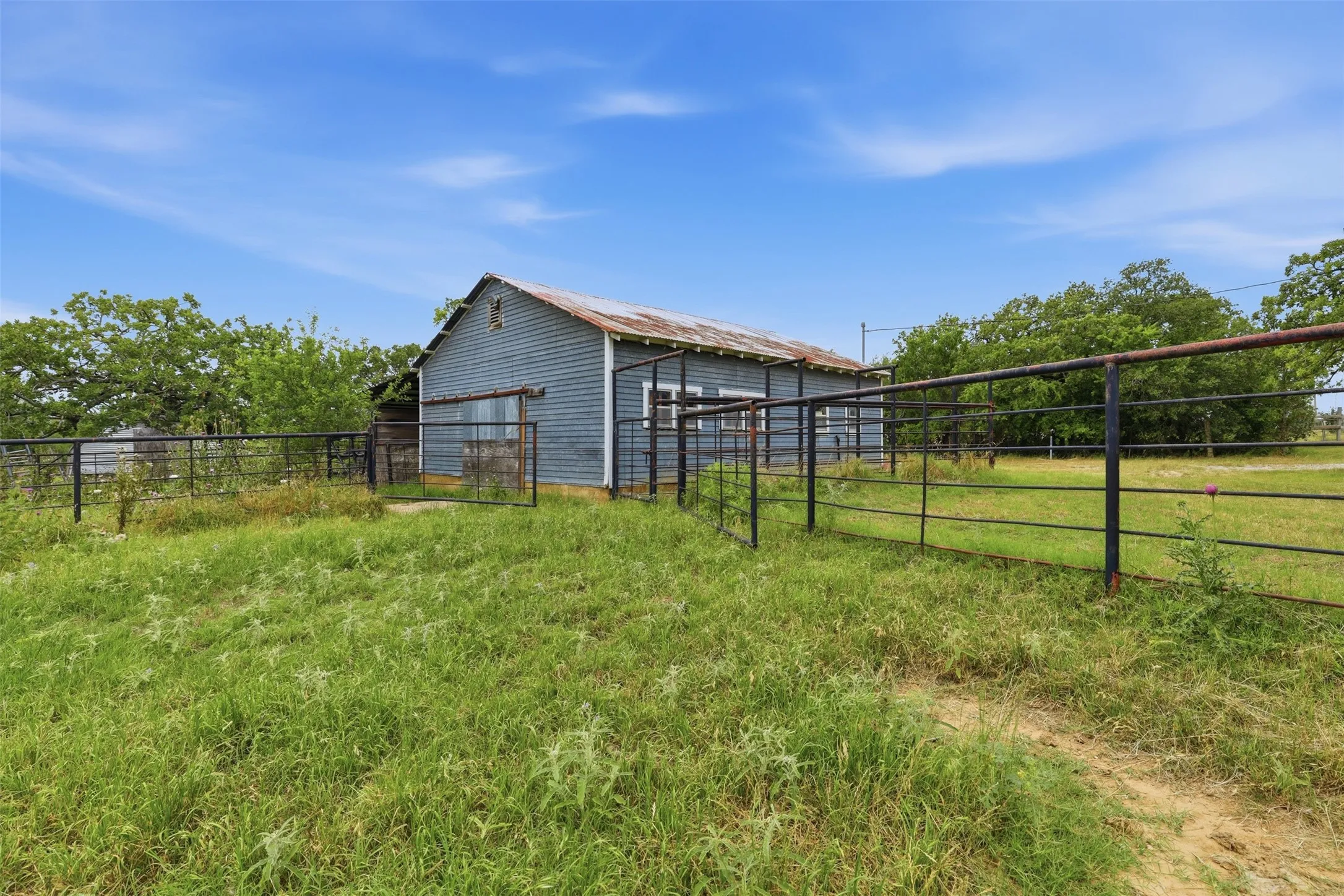 Single Family Residence For Sale in Parker County , 820 Goshen Road, Springtown, Texas 76082, 3 Bedrooms, 2 Bathrooms, Garage spaces, 1,825 Sqft, built in 1925, Price $395,000, mls#21299575, Real Estate Agent in Springtown, Homes For Sale in Parker county, Homes For Sale in Springtown, Realtor in Springtown Texas, Real Estate Brokerage Independent Realty Texas, Luminita Cordes Realtor