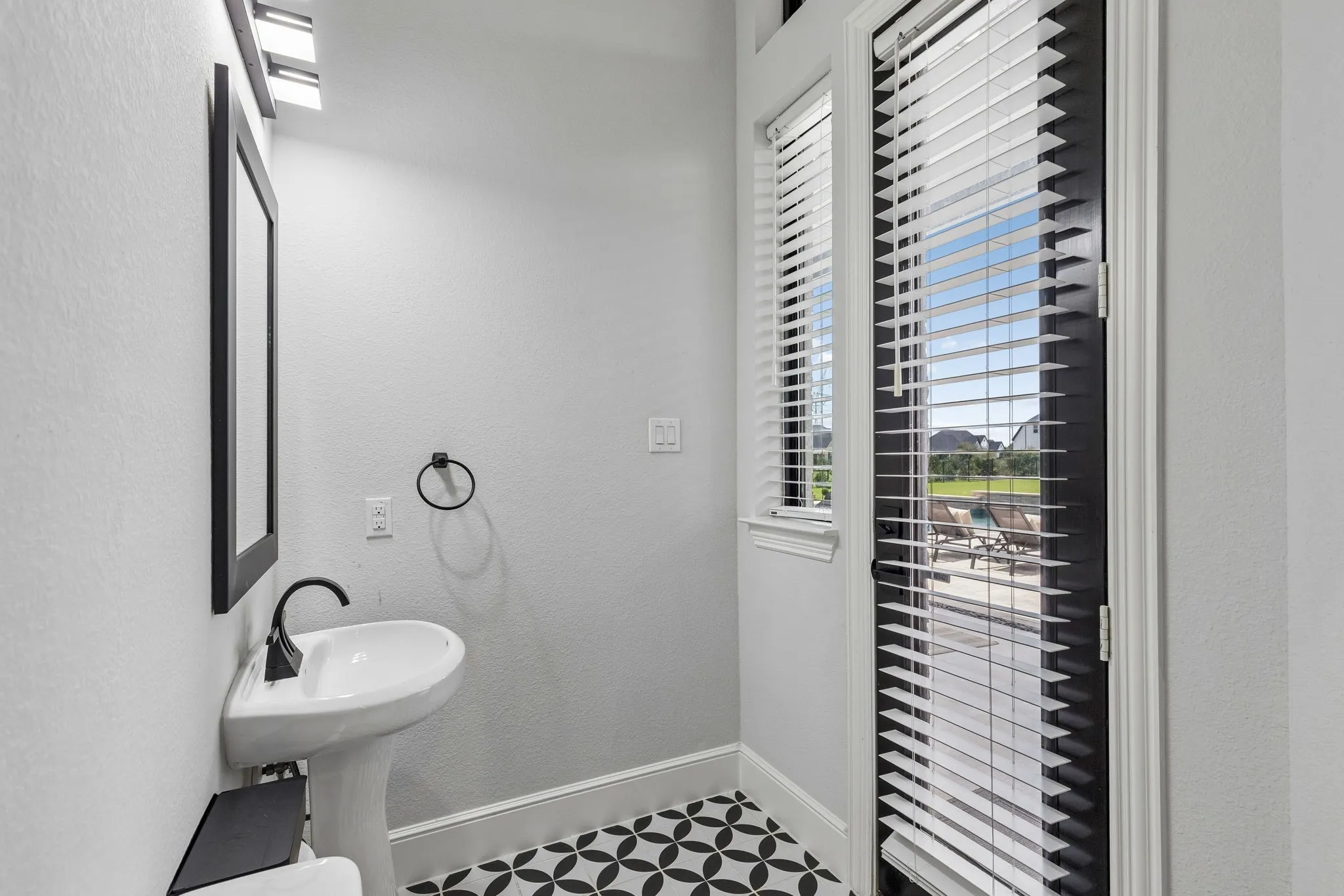 Pool half bath