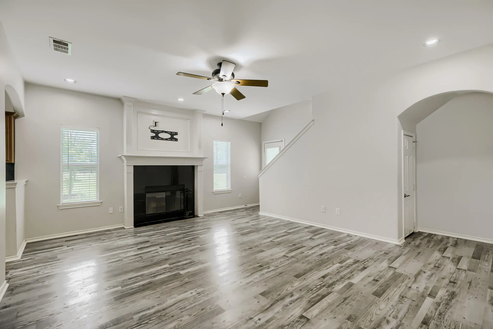 Single Family Residence For Sale in Collin County , 131 Avalon Drive, Princeton, Texas 75407, 4 Bedroom, 3 Bathroom, 2 Garage spaces, 2,244 Sqft, built in 2004, mls#21263323, Real Estate Agent in Princeton, Homes For Sale in Collin county, Homes For Sale in Princeton, Realtor in Princeton Texas, Real Estate Brokerage Independent Realty Texas, Luminita Cordes Realtor