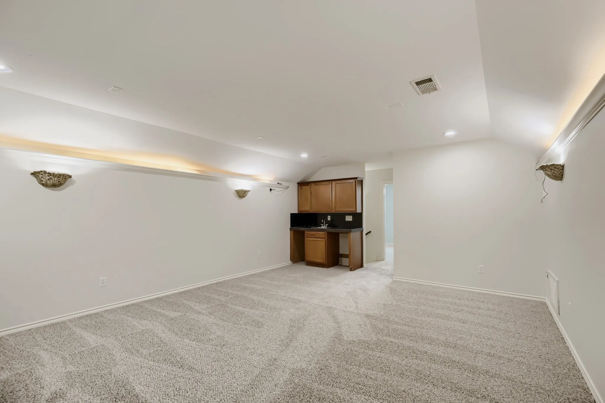 Single Family Residence For Sale in Collin County , 131 Avalon Drive, Princeton, Texas 75407, 4 Bedroom, 3 Bathroom, 2 Garage spaces, 2,244 Sqft, built in 2004, mls#21263323, Real Estate Agent in Princeton, Homes For Sale in Collin county, Homes For Sale in Princeton, Realtor in Princeton Texas, Real Estate Brokerage Independent Realty Texas, Luminita Cordes Realtor