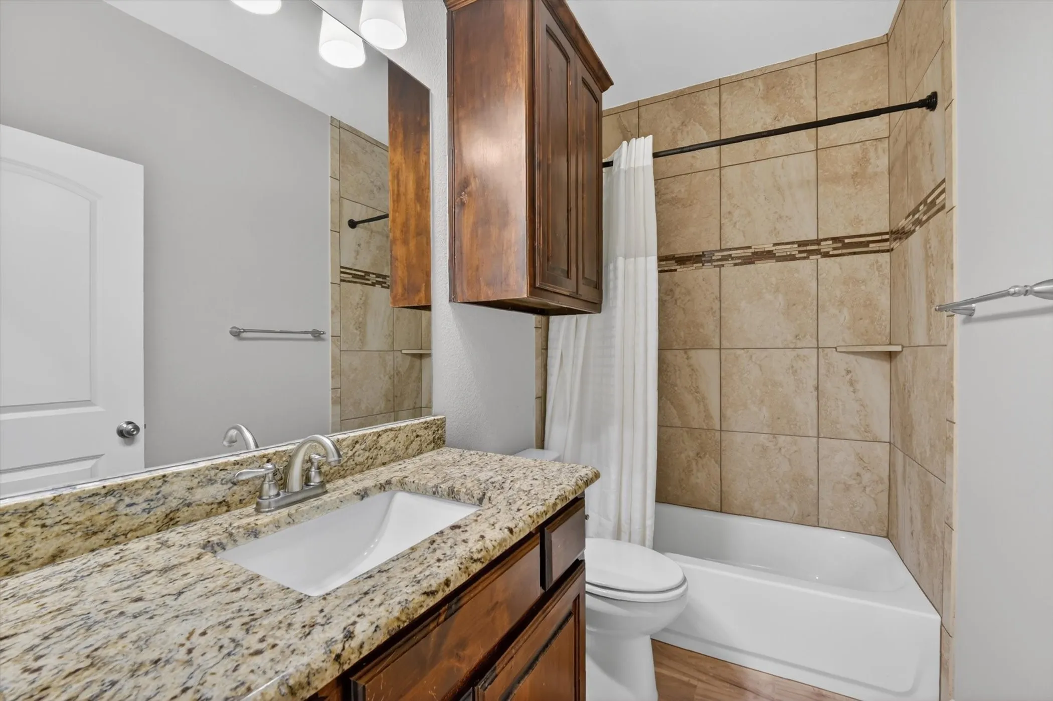 Single Family Residence For Sale in Grayson County , 1004 E Main Street, Tioga, Texas 76271, 3 Bedroom, 2 Bathroom, 2 Garage spaces, 1,738 Sqft, built in 2018, mls#21299544, Real Estate Agent in Tioga, Homes For Sale in Grayson county, Homes For Sale in Tioga, Realtor in Tioga Texas, Real Estate Brokerage Independent Realty Texas, Luminita Cordes Realtor