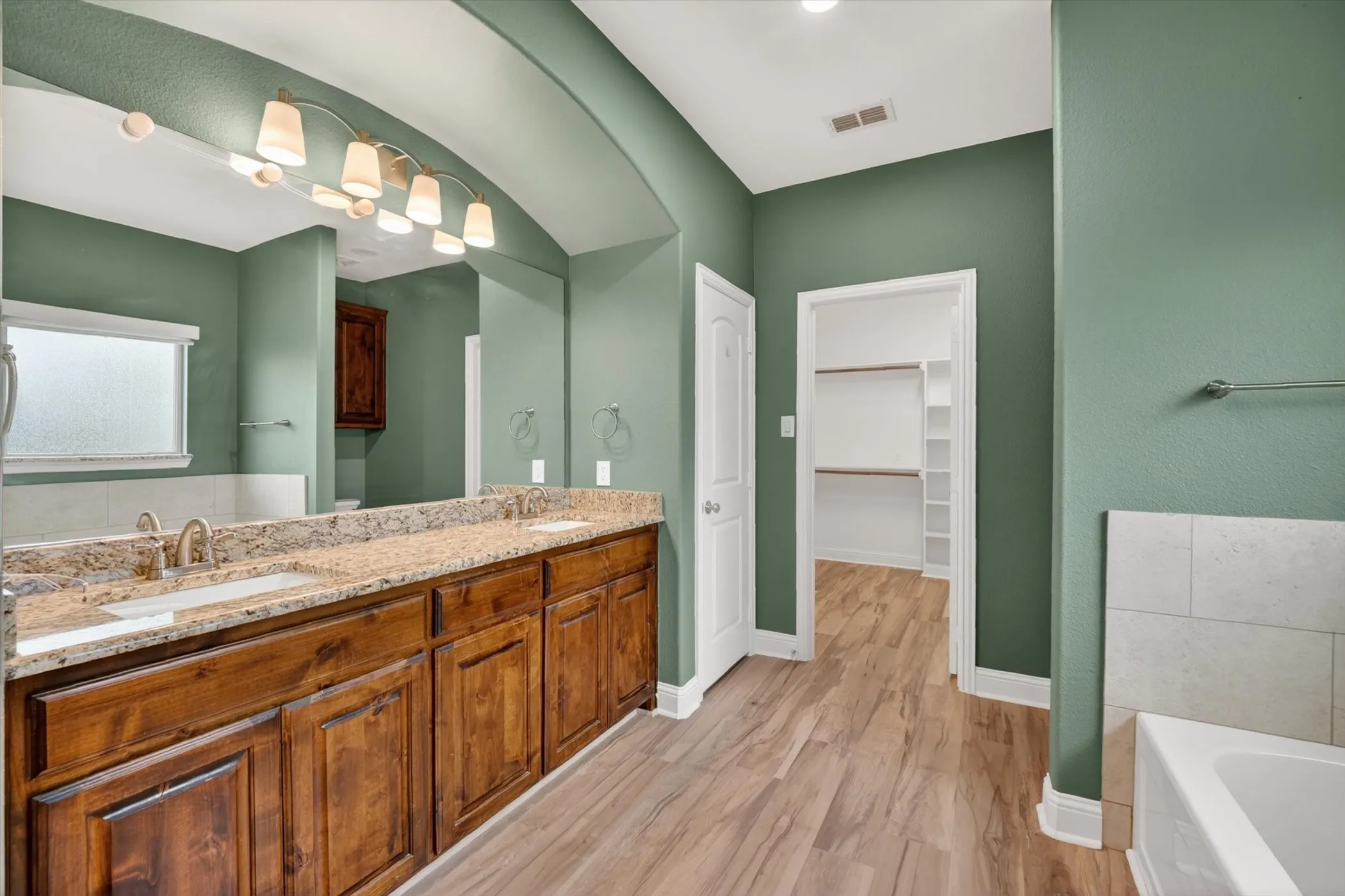 Single Family Residence For Sale in Grayson County , 1004 E Main Street, Tioga, Texas 76271, 3 Bedroom, 2 Bathroom, 2 Garage spaces, 1,738 Sqft, built in 2018, mls#21299544, Real Estate Agent in Tioga, Homes For Sale in Grayson county, Homes For Sale in Tioga, Realtor in Tioga Texas, Real Estate Brokerage Independent Realty Texas, Luminita Cordes Realtor