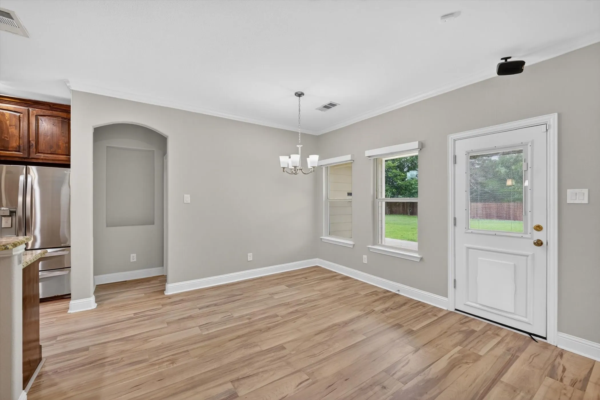 Single Family Residence For Sale in Grayson County , 1004 E Main Street, Tioga, Texas 76271, 3 Bedroom, 2 Bathroom, 2 Garage spaces, 1,738 Sqft, built in 2018, mls#21299544, Real Estate Agent in Tioga, Homes For Sale in Grayson county, Homes For Sale in Tioga, Realtor in Tioga Texas, Real Estate Brokerage Independent Realty Texas, Luminita Cordes Realtor