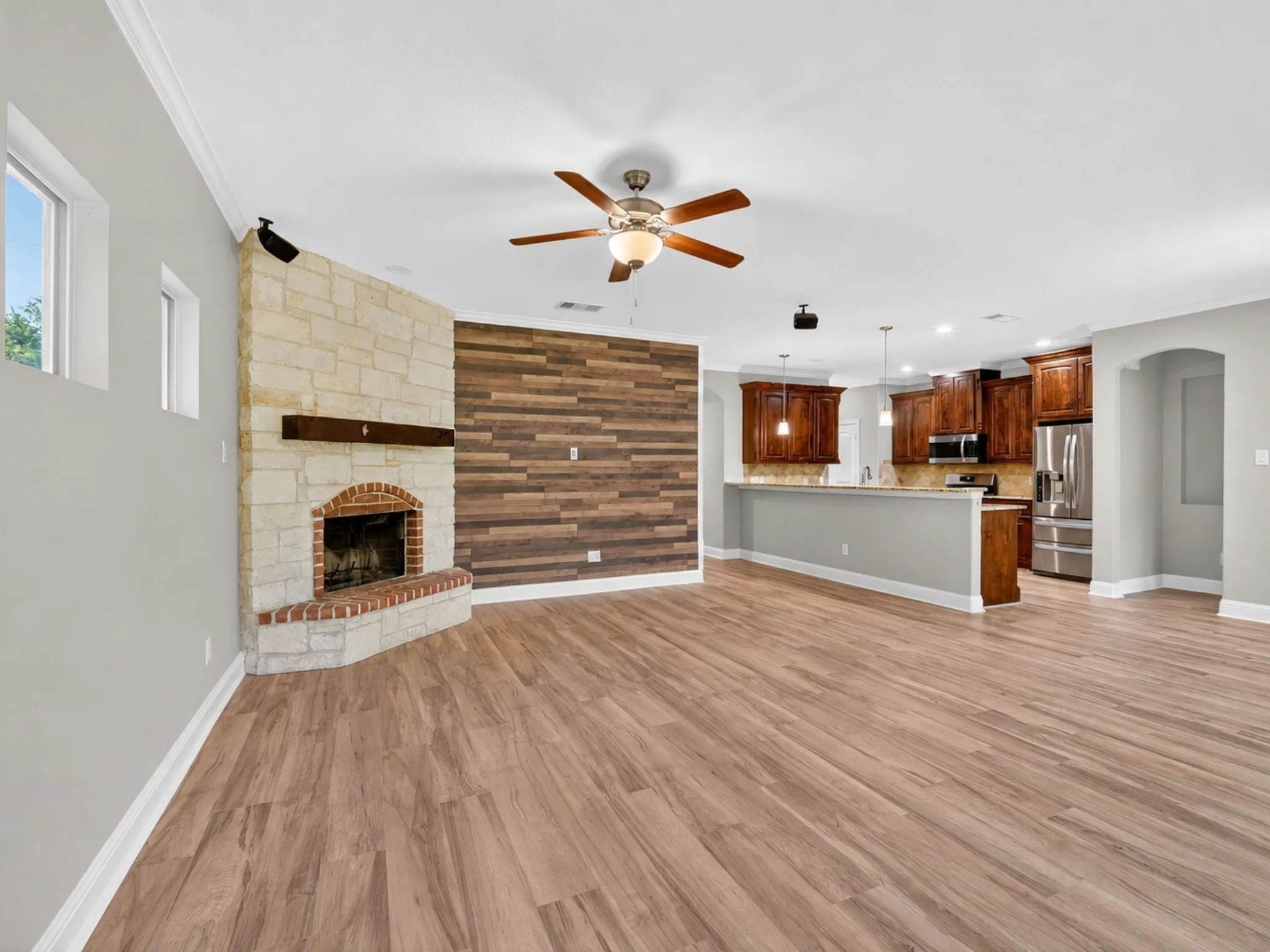 Single Family Residence For Sale in Grayson County , 1004 E Main Street, Tioga, Texas 76271, 3 Bedroom, 2 Bathroom, 2 Garage spaces, 1,738 Sqft, built in 2018, mls#21299544, Real Estate Agent in Tioga, Homes For Sale in Grayson county, Homes For Sale in Tioga, Realtor in Tioga Texas, Real Estate Brokerage Independent Realty Texas, Luminita Cordes Realtor