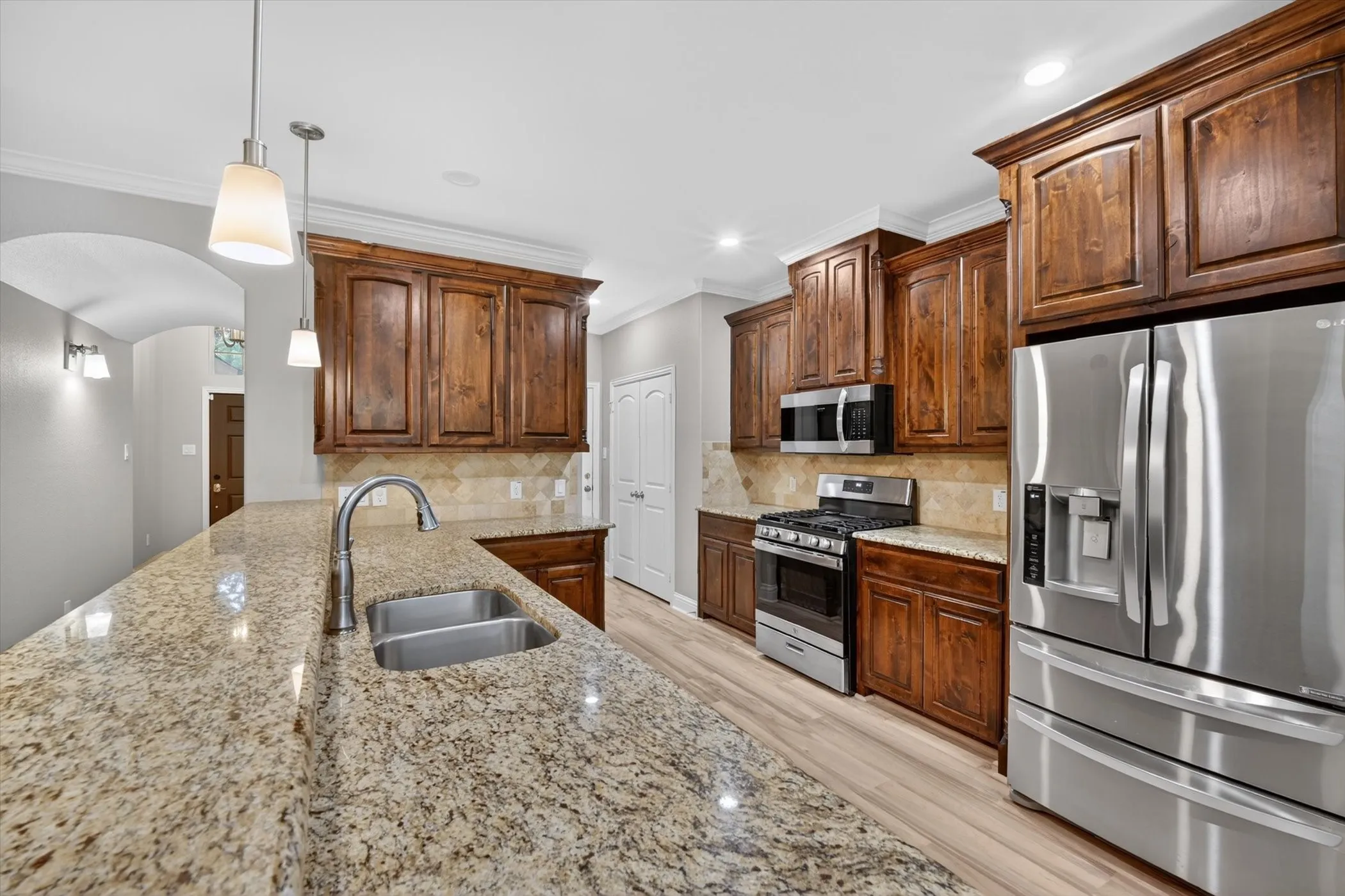 Single Family Residence For Sale in Grayson County , 1004 E Main Street, Tioga, Texas 76271, 3 Bedroom, 2 Bathroom, 2 Garage spaces, 1,738 Sqft, built in 2018, mls#21299544, Real Estate Agent in Tioga, Homes For Sale in Grayson county, Homes For Sale in Tioga, Realtor in Tioga Texas, Real Estate Brokerage Independent Realty Texas, Luminita Cordes Realtor