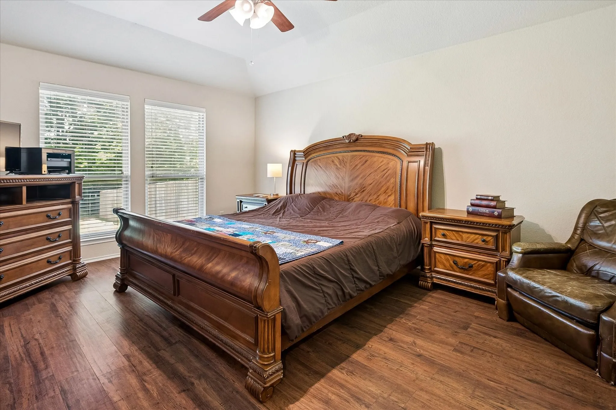 Single Family Residence For Sale in Collin County , 817 Hazels Way, Anna, Texas 75409, 3 Bedroom, 2 Bathroom, 2 Garage spaces, 1,873 Sqft, built in 2012, Price $284,000, mls#21299750, Real Estate Agent in Anna, Homes For Sale in Collin county, Homes For Sale in Anna, Realtor in Anna Texas, Real Estate Brokerage Independent Realty Texas, Luminita Cordes Realtor