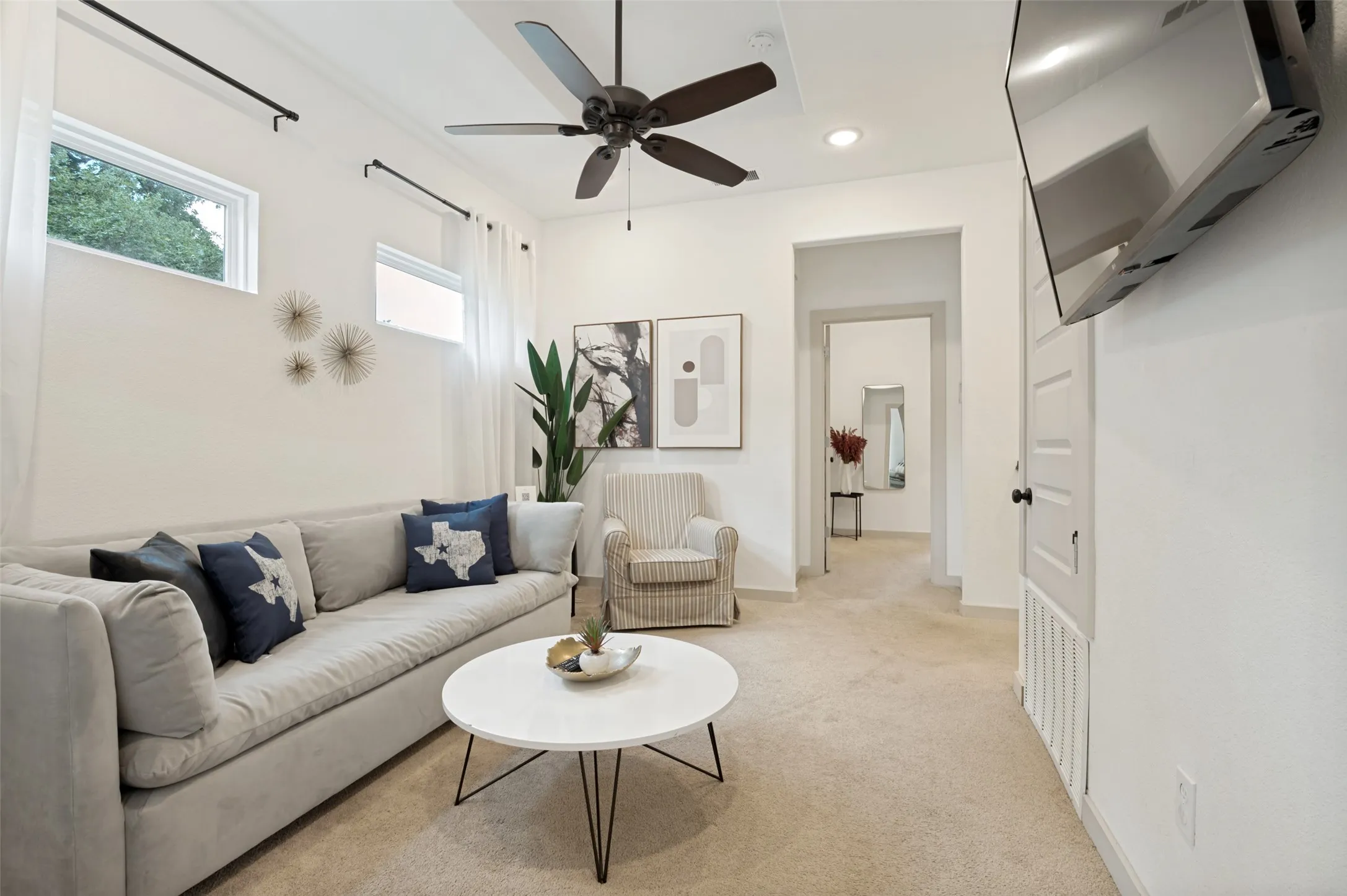 Townhouse For Sale in Tarrant County , 410 N Pecan Street, Arlington, Texas 76011, 3 Bedroom, 3 Bathroom, 2 Garage spaces, 1,882 Sqft, built in 2020, mls#21299742, Real Estate Agent in Arlington, Homes For Sale in Tarrant county, Homes For Sale in Arlington, Realtor in Arlington Texas, Real Estate Brokerage Independent Realty Texas, Luminita Cordes Realtor