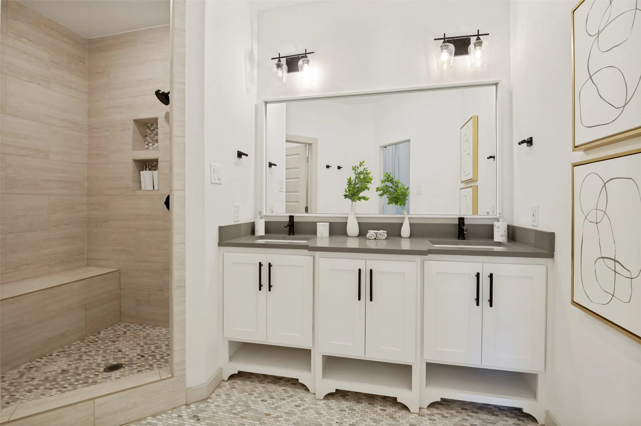 Townhouse For Sale in Tarrant County , 410 N Pecan Street, Arlington, Texas 76011, 3 Bedroom, 3 Bathroom, 2 Garage spaces, 1,882 Sqft, built in 2020, mls#21299742, Real Estate Agent in Arlington, Homes For Sale in Tarrant county, Homes For Sale in Arlington, Realtor in Arlington Texas, Real Estate Brokerage Independent Realty Texas, Luminita Cordes Realtor