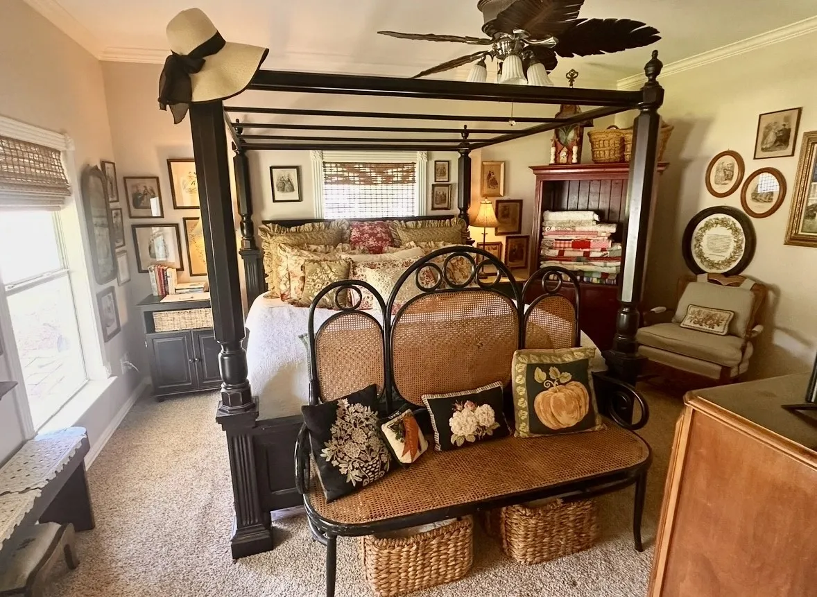 Primary​​‌​​​​‌​​‌‌​‌‌​​​‌‌​‌​‌​‌​​​‌​​ Bedroom
