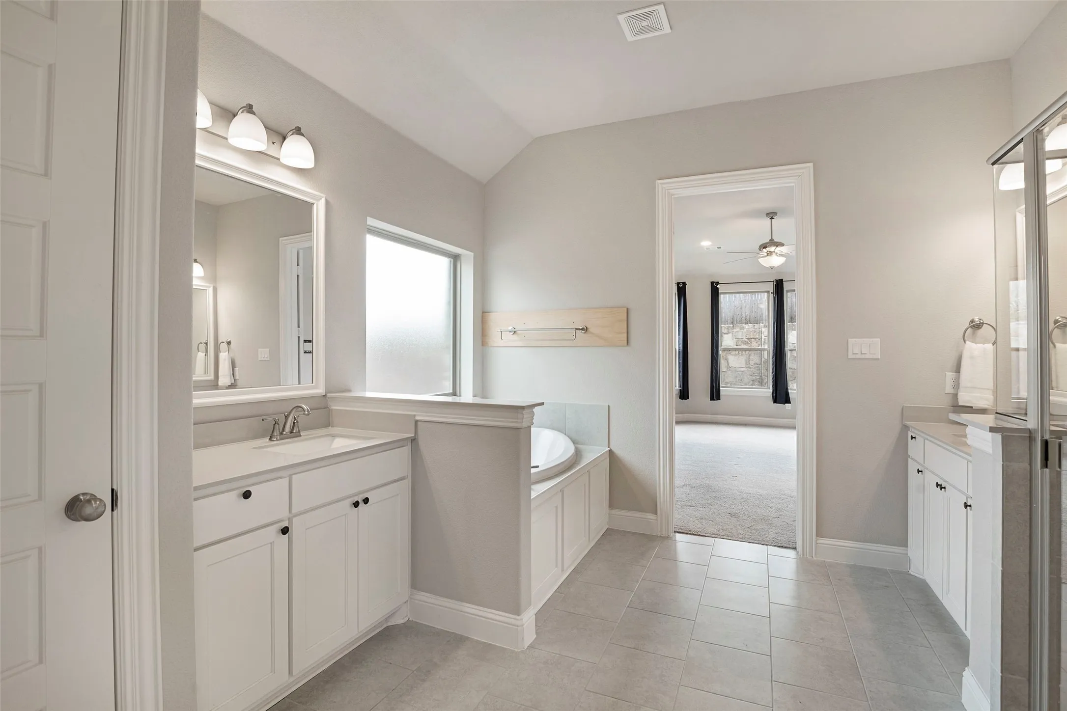 Single Family Residence For Sale in Johnson County , 1953 Silver Falls Drive, Burleson, Texas 76028, 4 Bedroom, 3 Bathroom, 3 Garage spaces, 2,840 Sqft, built in 2021, mls#21299303, Real Estate Agent in Burleson, Homes For Sale in Johnson county, Homes For Sale in Burleson, Realtor in Burleson Texas, Real Estate Brokerage Independent Realty Texas, Luminita Cordes Realtor
