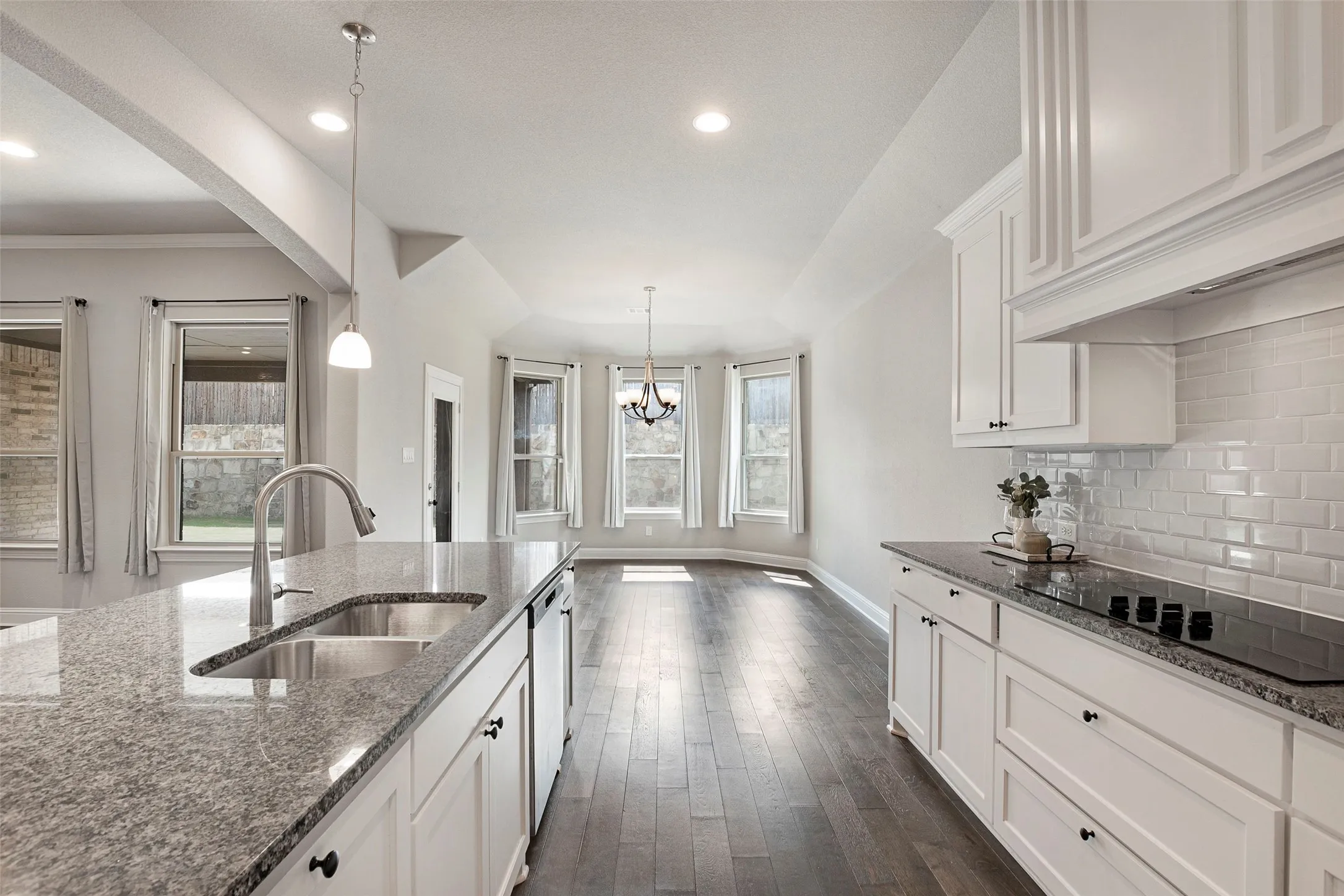 Single Family Residence For Sale in Johnson County , 1953 Silver Falls Drive, Burleson, Texas 76028, 4 Bedroom, 3 Bathroom, 3 Garage spaces, 2,840 Sqft, built in 2021, mls#21299303, Real Estate Agent in Burleson, Homes For Sale in Johnson county, Homes For Sale in Burleson, Realtor in Burleson Texas, Real Estate Brokerage Independent Realty Texas, Luminita Cordes Realtor