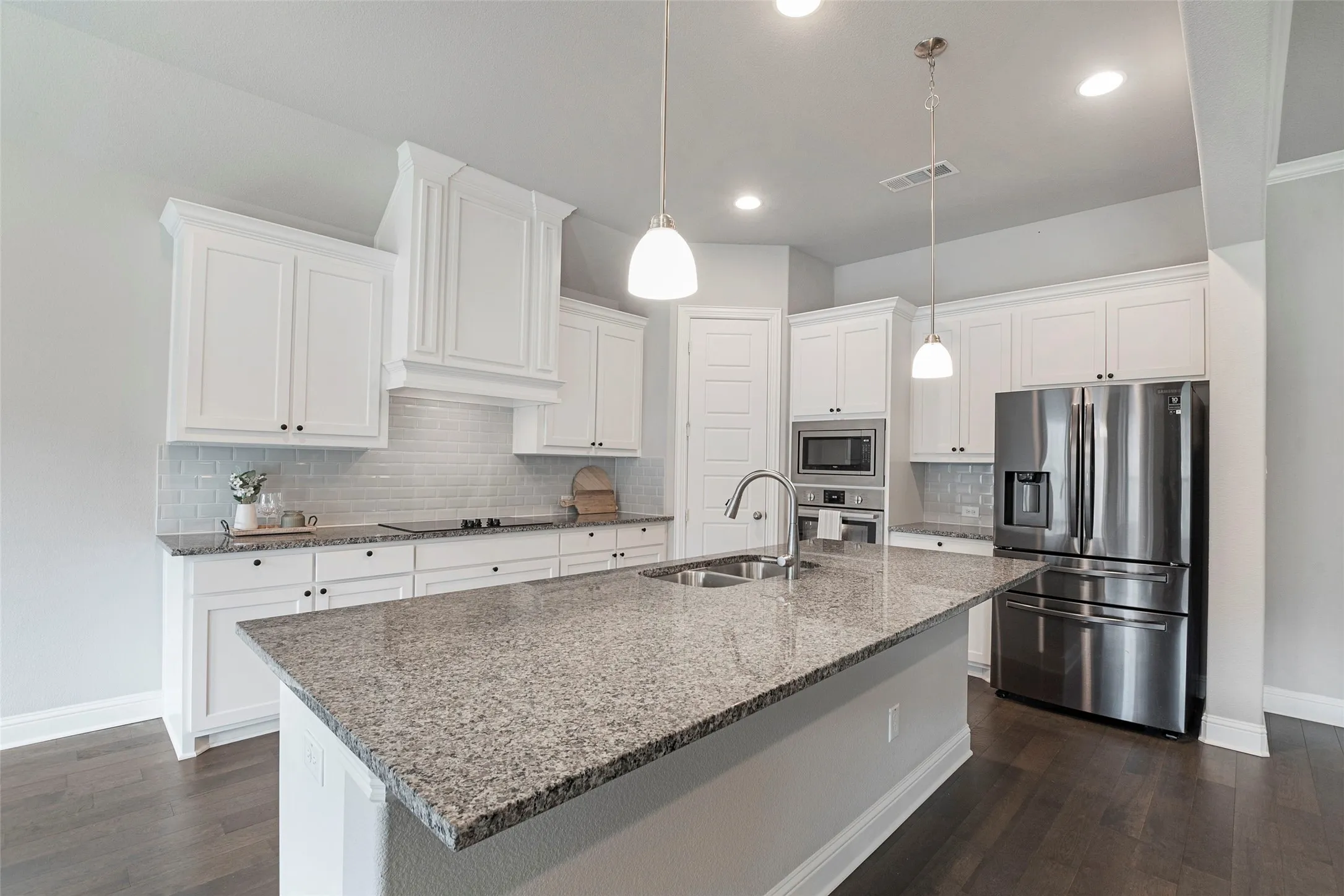 Single Family Residence For Sale in Johnson County , 1953 Silver Falls Drive, Burleson, Texas 76028, 4 Bedroom, 3 Bathroom, 3 Garage spaces, 2,840 Sqft, built in 2021, mls#21299303, Real Estate Agent in Burleson, Homes For Sale in Johnson county, Homes For Sale in Burleson, Realtor in Burleson Texas, Real Estate Brokerage Independent Realty Texas, Luminita Cordes Realtor