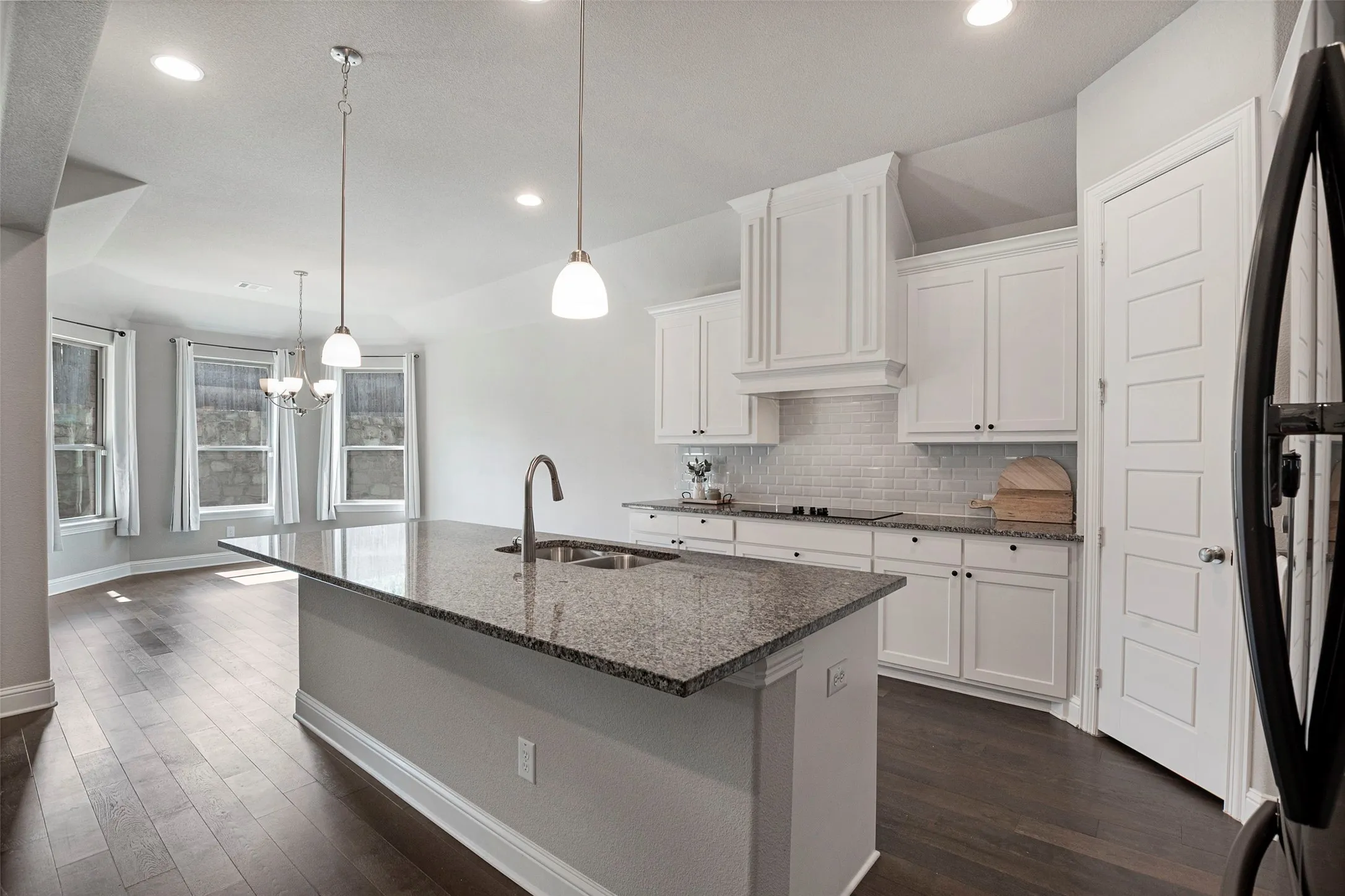 Single Family Residence For Sale in Johnson County , 1953 Silver Falls Drive, Burleson, Texas 76028, 4 Bedroom, 3 Bathroom, 3 Garage spaces, 2,840 Sqft, built in 2021, mls#21299303, Real Estate Agent in Burleson, Homes For Sale in Johnson county, Homes For Sale in Burleson, Realtor in Burleson Texas, Real Estate Brokerage Independent Realty Texas, Luminita Cordes Realtor