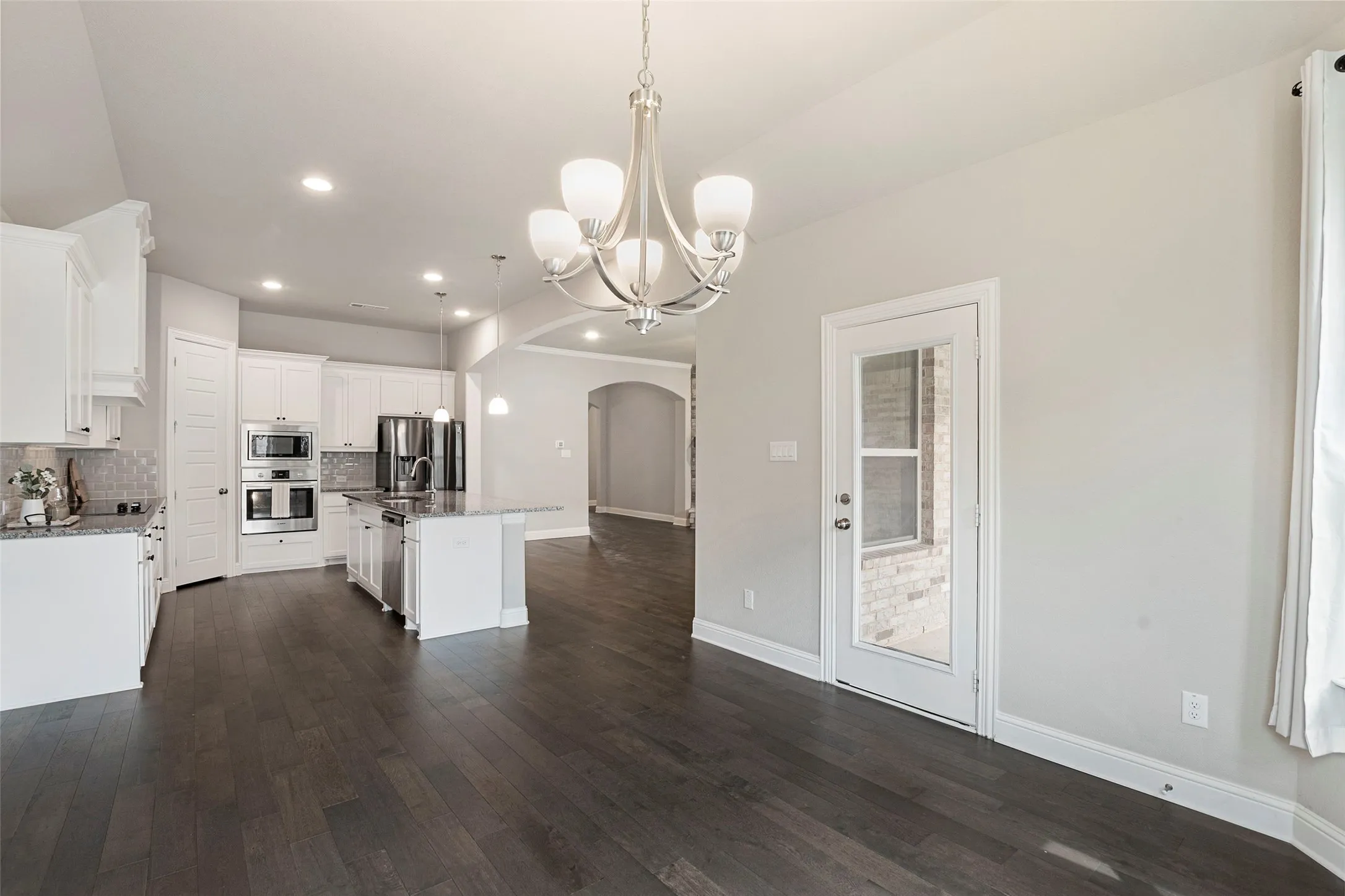 Single Family Residence For Sale in Johnson County , 1953 Silver Falls Drive, Burleson, Texas 76028, 4 Bedroom, 3 Bathroom, 3 Garage spaces, 2,840 Sqft, built in 2021, mls#21299303, Real Estate Agent in Burleson, Homes For Sale in Johnson county, Homes For Sale in Burleson, Realtor in Burleson Texas, Real Estate Brokerage Independent Realty Texas, Luminita Cordes Realtor