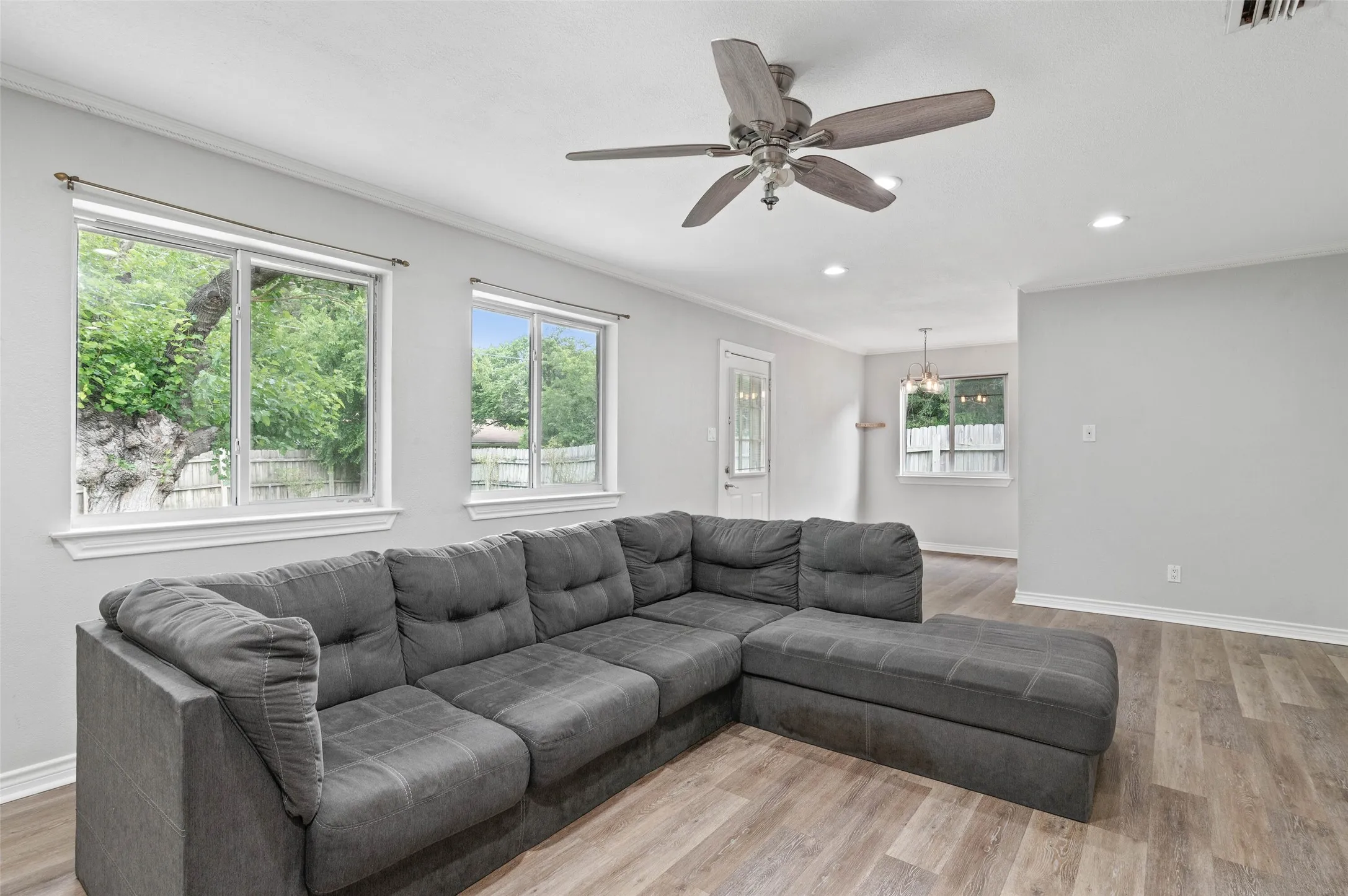 Single Family Residence For Sale in Denton County , 2308 Westwood Drive, Denton, Texas 76205, 4 Bedroom, 2 Bathroom, 1 Garage spaces, 1,490 Sqft, built in 1978, mls#21299777, Real Estate Agent in Denton, Homes For Sale in Denton county, Homes For Sale in Denton, Realtor in Denton Texas, Real Estate Brokerage Independent Realty Texas, Luminita Cordes Realtor