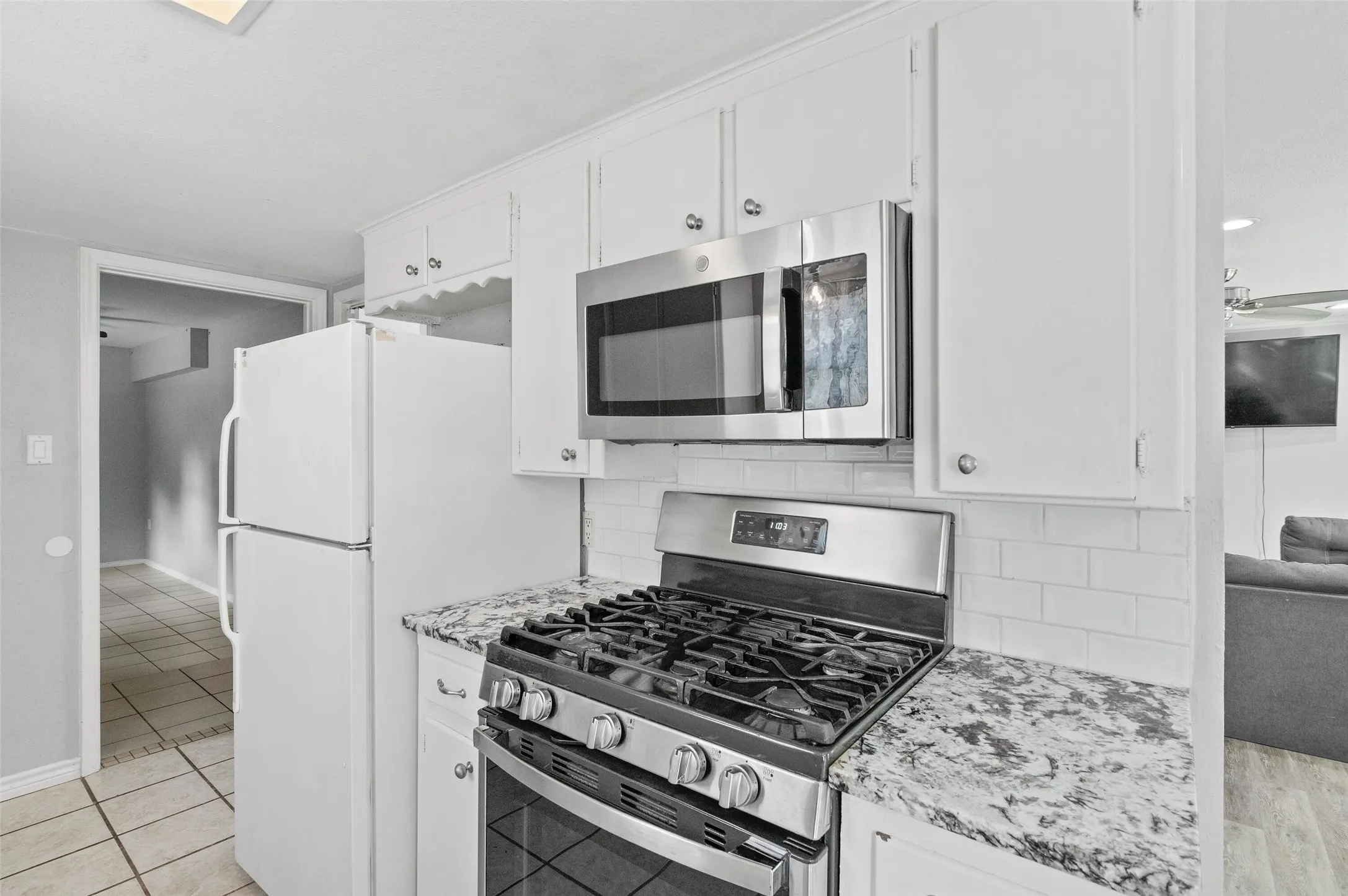 Single Family Residence For Sale in Denton County , 2308 Westwood Drive, Denton, Texas 76205, 4 Bedroom, 2 Bathroom, 1 Garage spaces, 1,490 Sqft, built in 1978, mls#21299777, Real Estate Agent in Denton, Homes For Sale in Denton county, Homes For Sale in Denton, Realtor in Denton Texas, Real Estate Brokerage Independent Realty Texas, Luminita Cordes Realtor