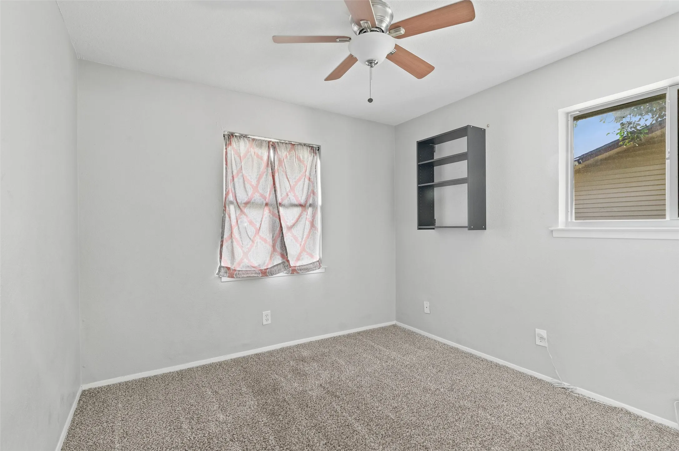 Single Family Residence For Sale in Denton County , 2308 Westwood Drive, Denton, Texas 76205, 4 Bedroom, 2 Bathroom, 1 Garage spaces, 1,490 Sqft, built in 1978, mls#21299777, Real Estate Agent in Denton, Homes For Sale in Denton county, Homes For Sale in Denton, Realtor in Denton Texas, Real Estate Brokerage Independent Realty Texas, Luminita Cordes Realtor