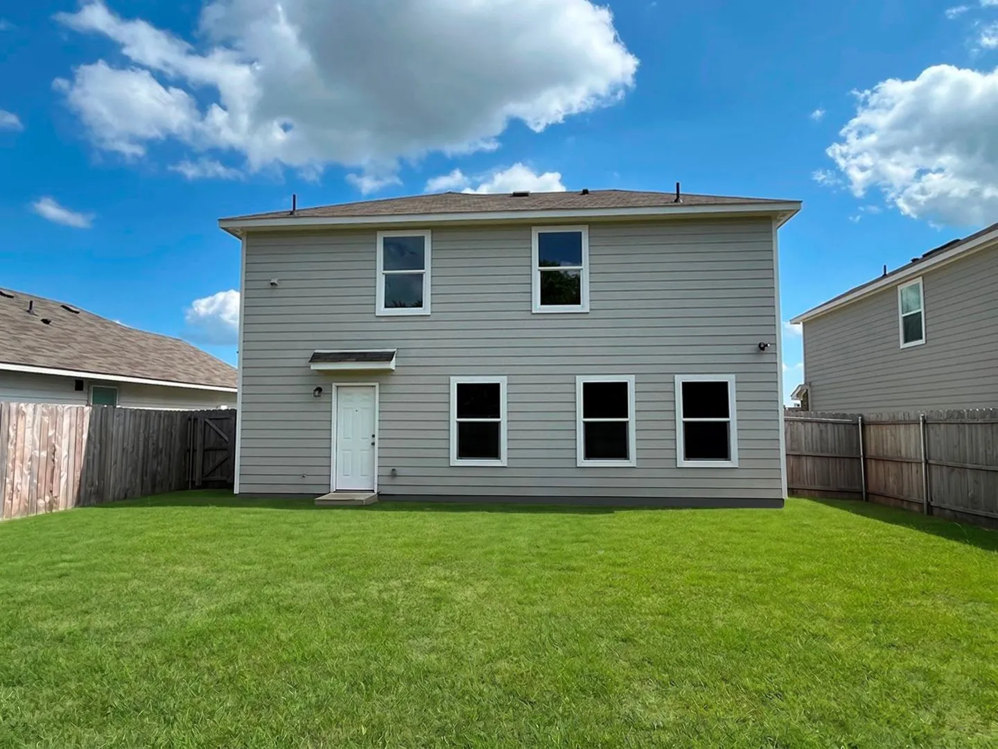 Single Family Residence For Sale in Hunt County , 106 Doma Avenue, Greenville, Texas 75402, 4 Bedroom, 3 Bathroom, 2 Garage spaces, 1,828 Sqft, built in 2024, mls#21299708, Real Estate Agent in Greenville, Homes For Sale in Hunt county, Homes For Sale in Greenville, Realtor in Greenville Texas, Real Estate Brokerage Independent Realty Texas, Luminita Cordes Realtor