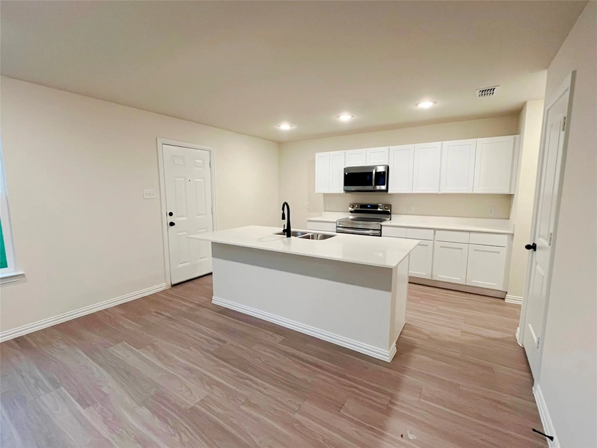 Single Family Residence For Sale in Hunt County , 106 Doma Avenue, Greenville, Texas 75402, 4 Bedroom, 3 Bathroom, 2 Garage spaces, 1,828 Sqft, built in 2024, mls#21299708, Real Estate Agent in Greenville, Homes For Sale in Hunt county, Homes For Sale in Greenville, Realtor in Greenville Texas, Real Estate Brokerage Independent Realty Texas, Luminita Cordes Realtor