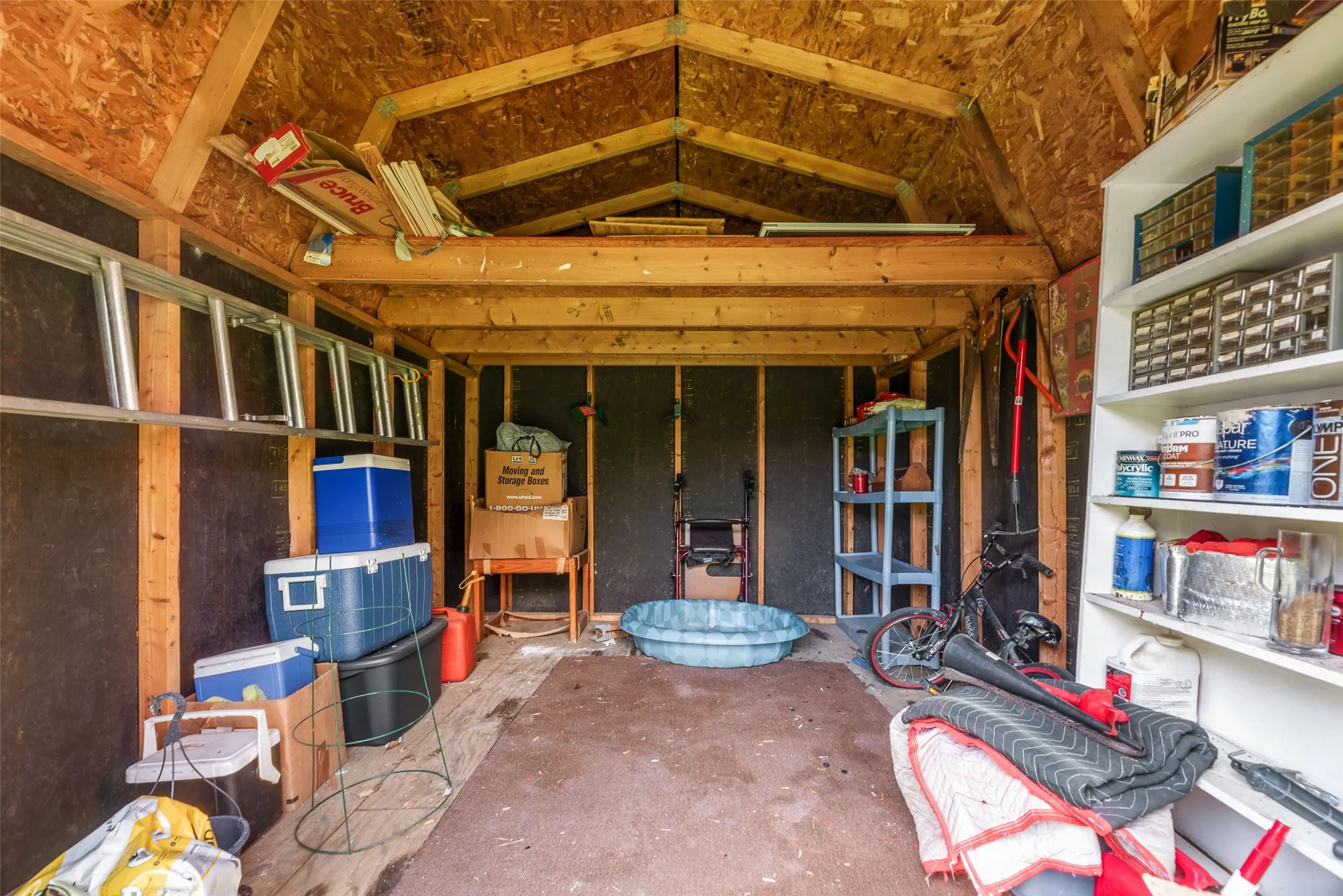 Garage/Storge