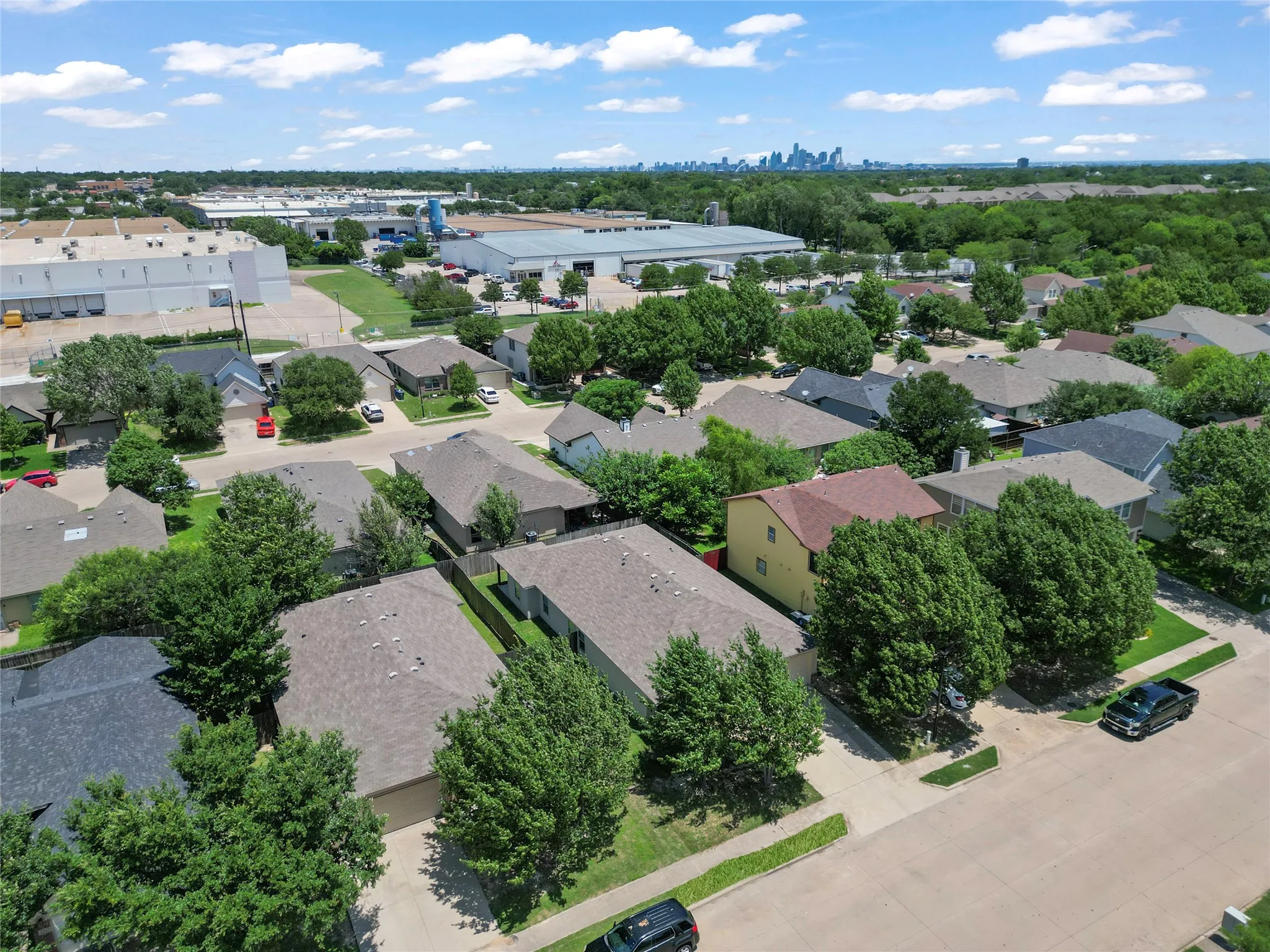 Single Family Residence For Sale in Dallas County , 2839 Saint David Drive, Dallas, Texas 75233, 5 Bedroom, 2 Bathroom, 2 Garage spaces, 1,839 Sqft, built in 2015, mls#21299495, Real Estate Agent in Dallas, Homes For Sale in Dallas county, Homes For Sale in Dallas, Realtor in Dallas Texas, Real Estate Brokerage Independent Realty Texas, Luminita Cordes Realtor