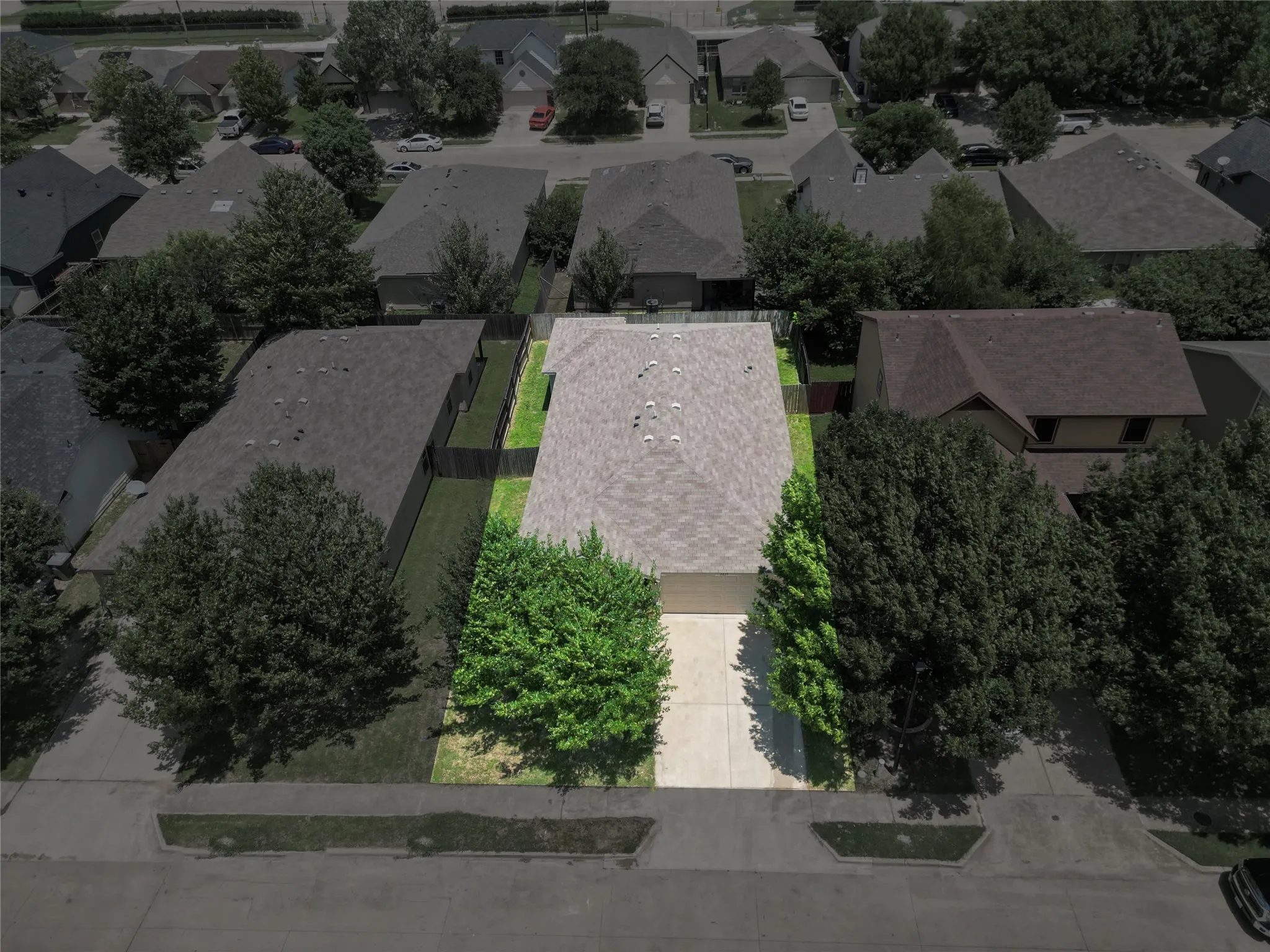 Single Family Residence For Sale in Dallas County , 2839 Saint David Drive, Dallas, Texas 75233, 5 Bedroom, 2 Bathroom, 2 Garage spaces, 1,839 Sqft, built in 2015, mls#21299495, Real Estate Agent in Dallas, Homes For Sale in Dallas county, Homes For Sale in Dallas, Realtor in Dallas Texas, Real Estate Brokerage Independent Realty Texas, Luminita Cordes Realtor