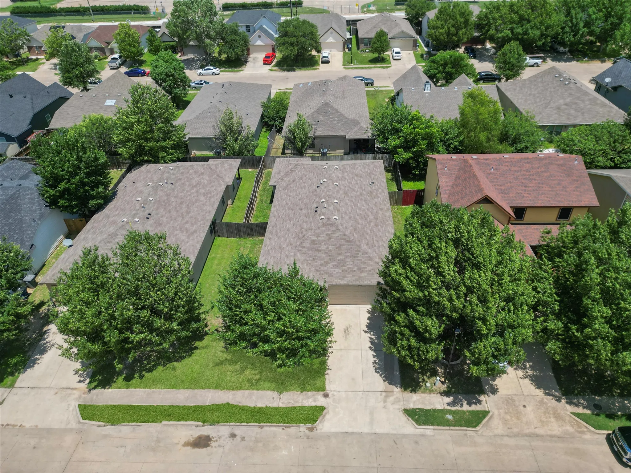 Single Family Residence For Sale in Dallas County , 2839 Saint David Drive, Dallas, Texas 75233, 5 Bedroom, 2 Bathroom, 2 Garage spaces, 1,839 Sqft, built in 2015, mls#21299495, Real Estate Agent in Dallas, Homes For Sale in Dallas county, Homes For Sale in Dallas, Realtor in Dallas Texas, Real Estate Brokerage Independent Realty Texas, Luminita Cordes Realtor
