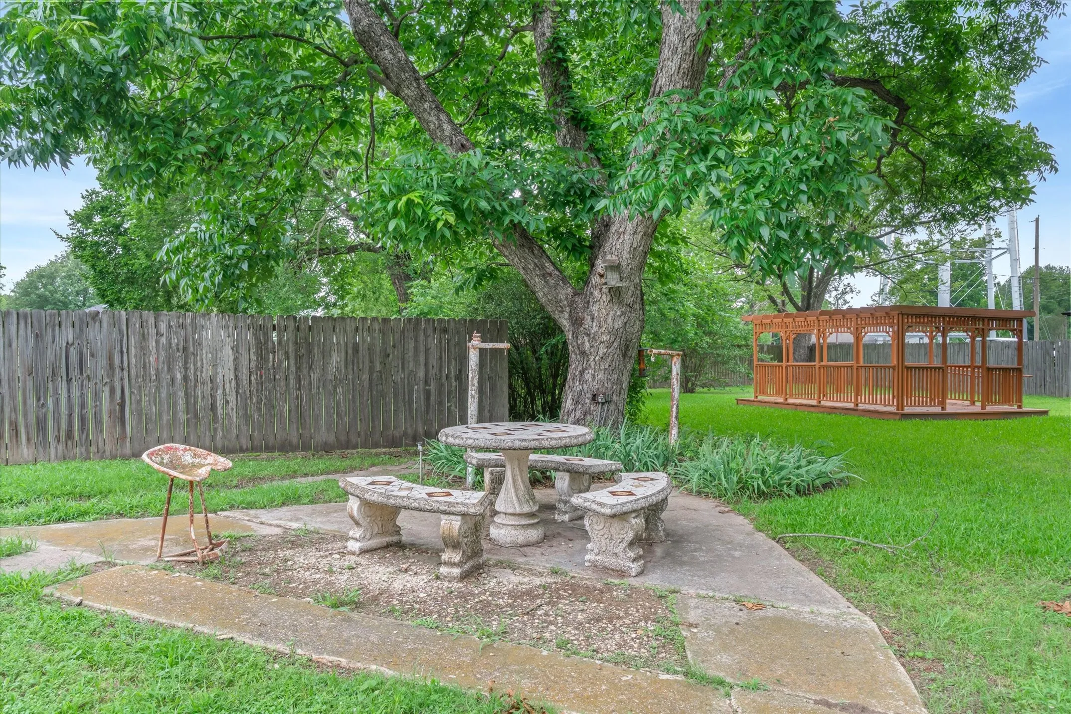 Single Family Residence For Sale in Van Zandt County , 432 W High Street, Wills Point, Texas 75169, 3 Bedroom, 2 Bathroom, Garage spaces, 1,902 Sqft, built in 1929, mls#21290638, Real Estate Agent in Wills Point, Homes For Sale in Van Zandt county, Homes For Sale in Wills Point, Realtor in Wills Point Texas, Real Estate Brokerage Independent Realty Texas, Luminita Cordes Realtor