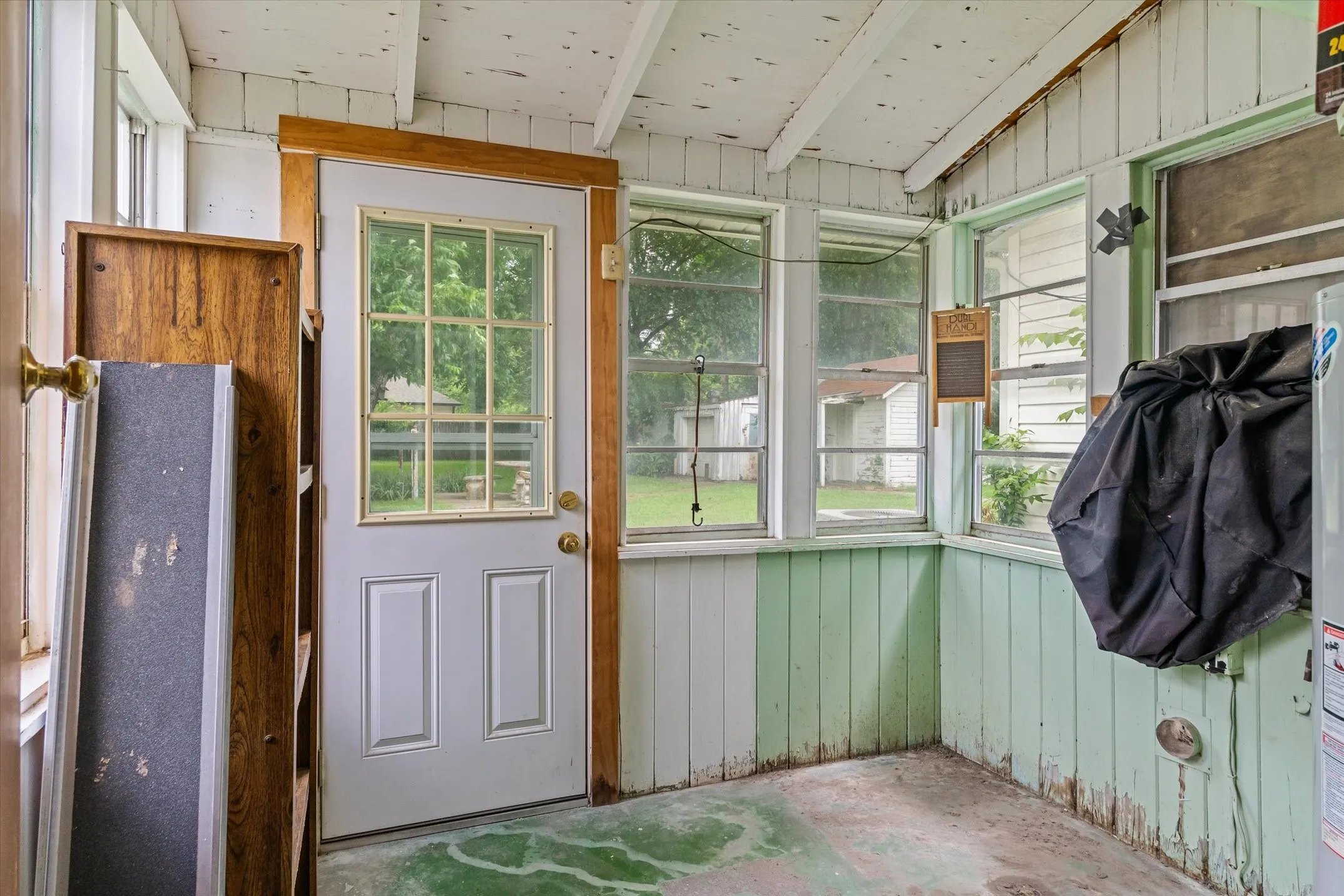 Single Family Residence For Sale in Van Zandt County , 432 W High Street, Wills Point, Texas 75169, 3 Bedroom, 2 Bathroom, Garage spaces, 1,902 Sqft, built in 1929, mls#21290638, Real Estate Agent in Wills Point, Homes For Sale in Van Zandt county, Homes For Sale in Wills Point, Realtor in Wills Point Texas, Real Estate Brokerage Independent Realty Texas, Luminita Cordes Realtor