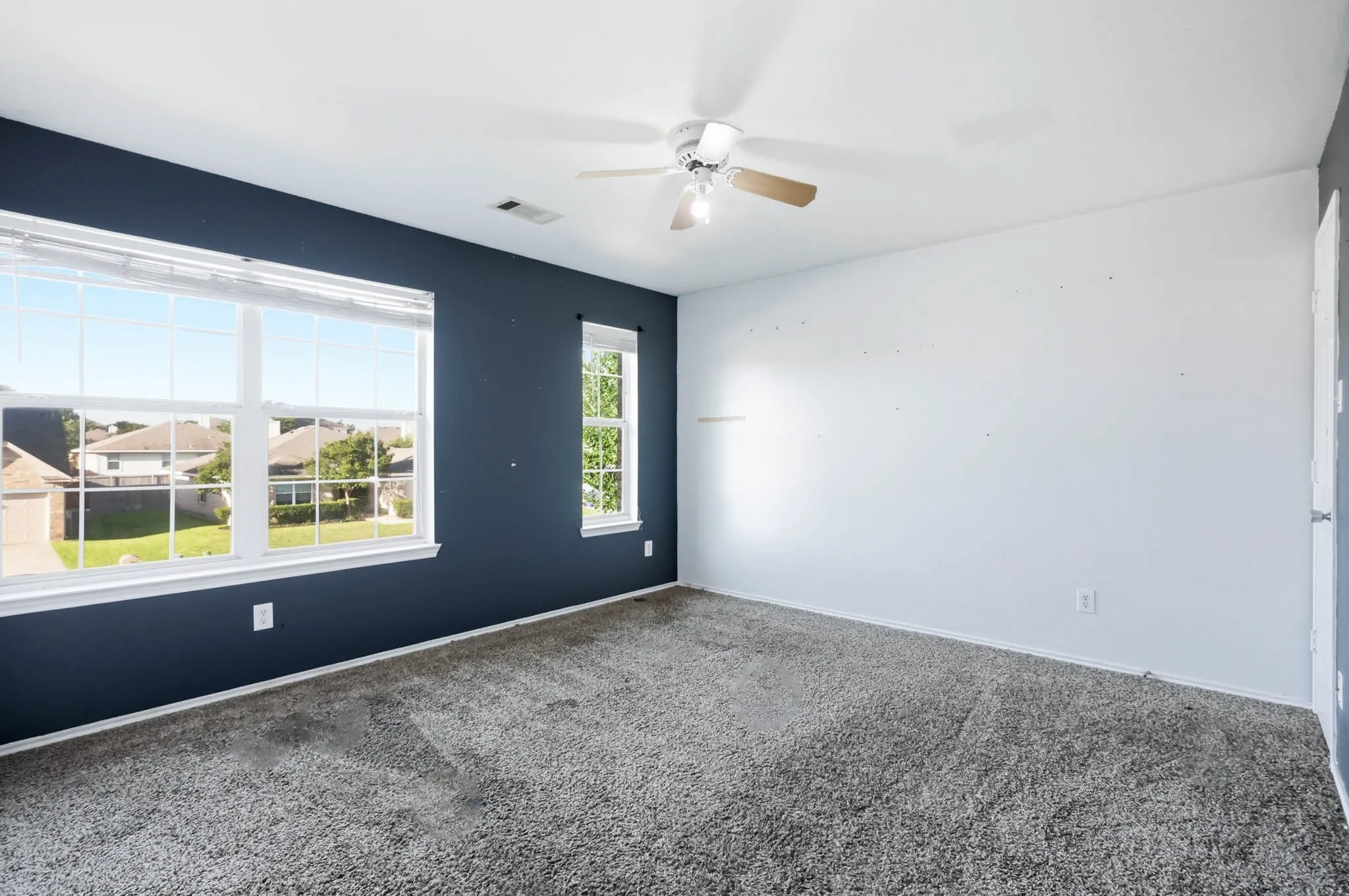 Single Family Residence For Sale in Rockwall County , 608 Love Lane, Royse City, Texas 75189, 4 Bedroom, 3 Bathroom, 2 Garage spaces, 2,990 Sqft, built in 2004, mls#21267876, Real Estate Agent in Royse City, Homes For Sale in Rockwall county, Homes For Sale in Royse City, Realtor in Royse City Texas, Real Estate Brokerage Independent Realty Texas, Luminita Cordes Realtor