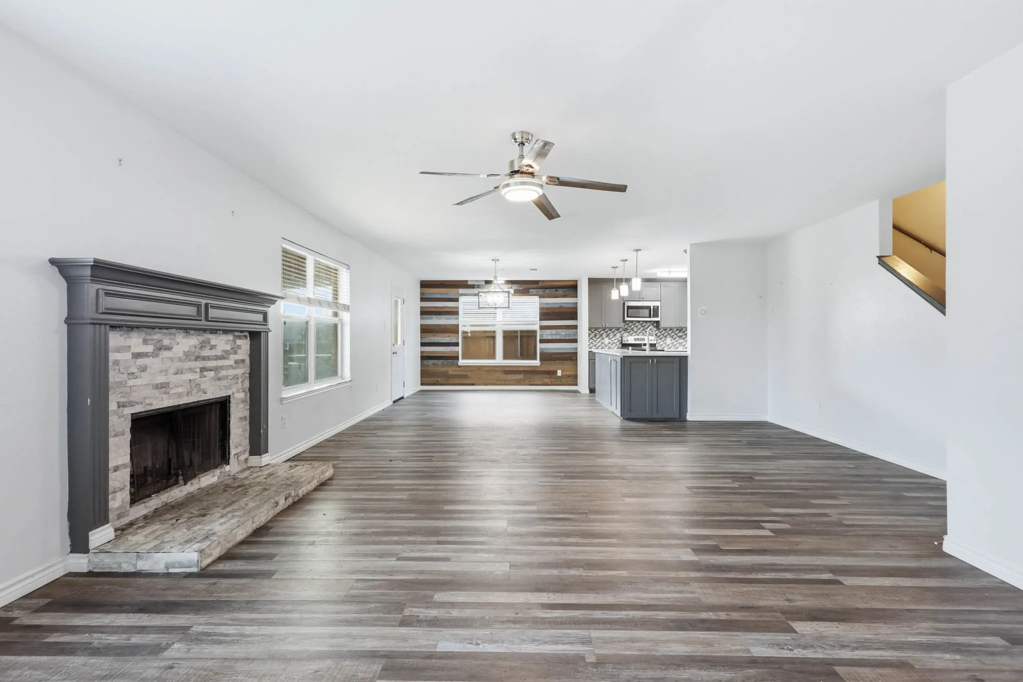 Single Family Residence For Sale in Rockwall County , 608 Love Lane, Royse City, Texas 75189, 4 Bedroom, 3 Bathroom, 2 Garage spaces, 2,990 Sqft, built in 2004, mls#21267876, Real Estate Agent in Royse City, Homes For Sale in Rockwall county, Homes For Sale in Royse City, Realtor in Royse City Texas, Real Estate Brokerage Independent Realty Texas, Luminita Cordes Realtor