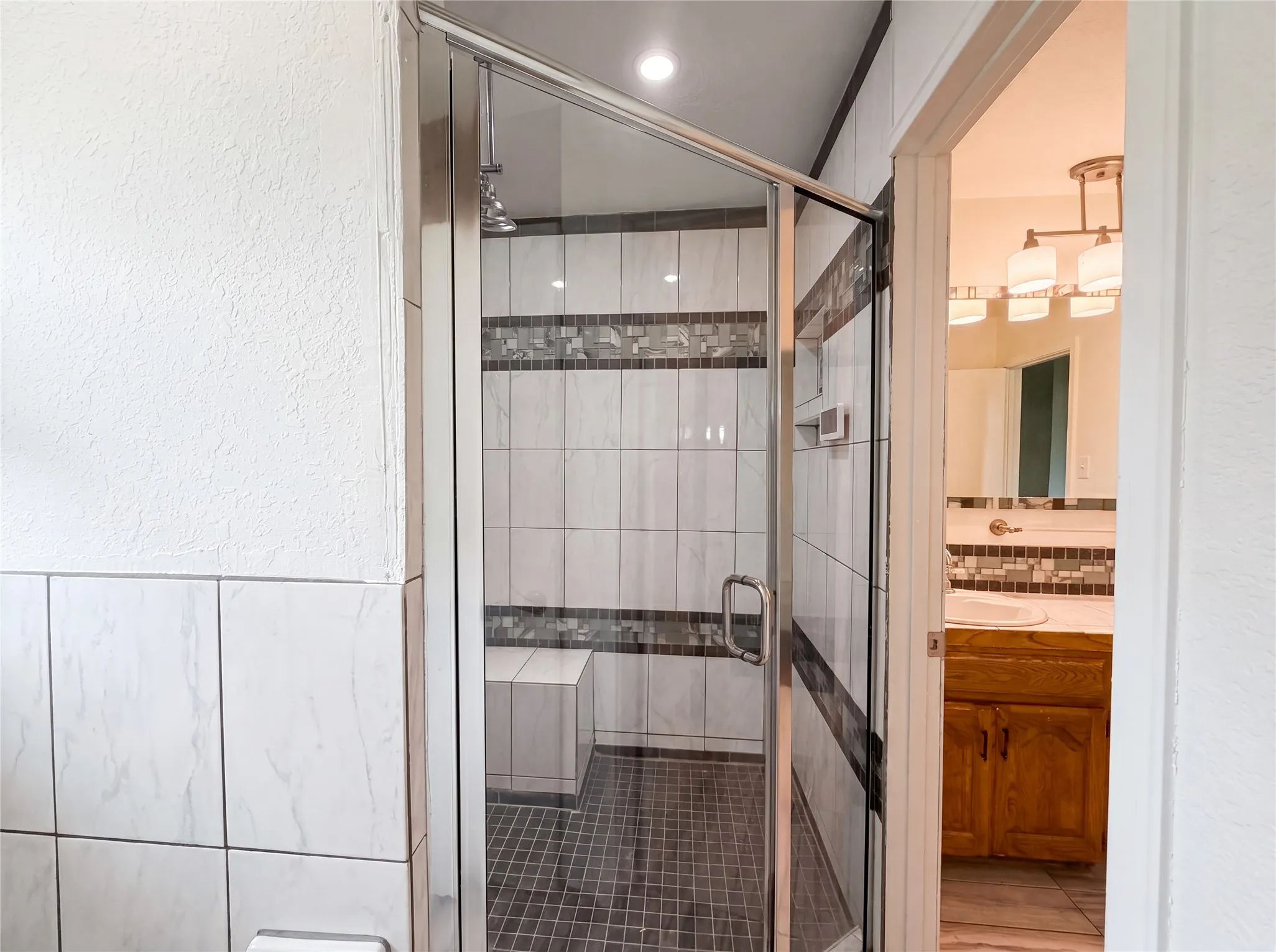 Single Family Residence For Sale in Johnson County , 8017 E FM 917, Alvarado, Texas 76009, 3 Bedroom, 3 Bathroom, 2 Garage spaces, 2,092 Sqft, built in 1976, mls#21297985, Real Estate Agent in Alvarado, Homes For Sale in Johnson county, Homes For Sale in Alvarado, Realtor in Alvarado Texas, Real Estate Brokerage Independent Realty Texas, Luminita Cordes Realtor