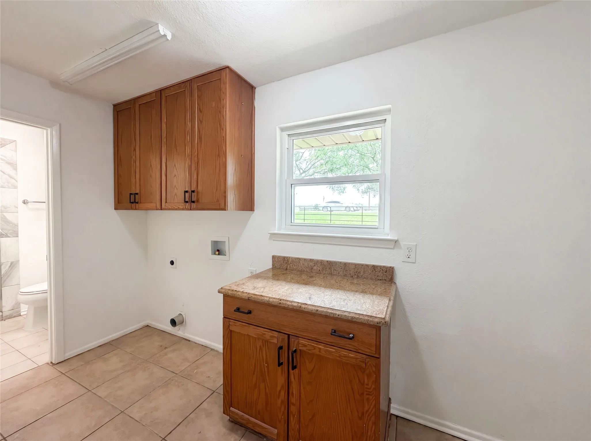 Single Family Residence For Sale in Johnson County , 8017 E FM 917, Alvarado, Texas 76009, 3 Bedroom, 3 Bathroom, 2 Garage spaces, 2,092 Sqft, built in 1976, mls#21297985, Real Estate Agent in Alvarado, Homes For Sale in Johnson county, Homes For Sale in Alvarado, Realtor in Alvarado Texas, Real Estate Brokerage Independent Realty Texas, Luminita Cordes Realtor
