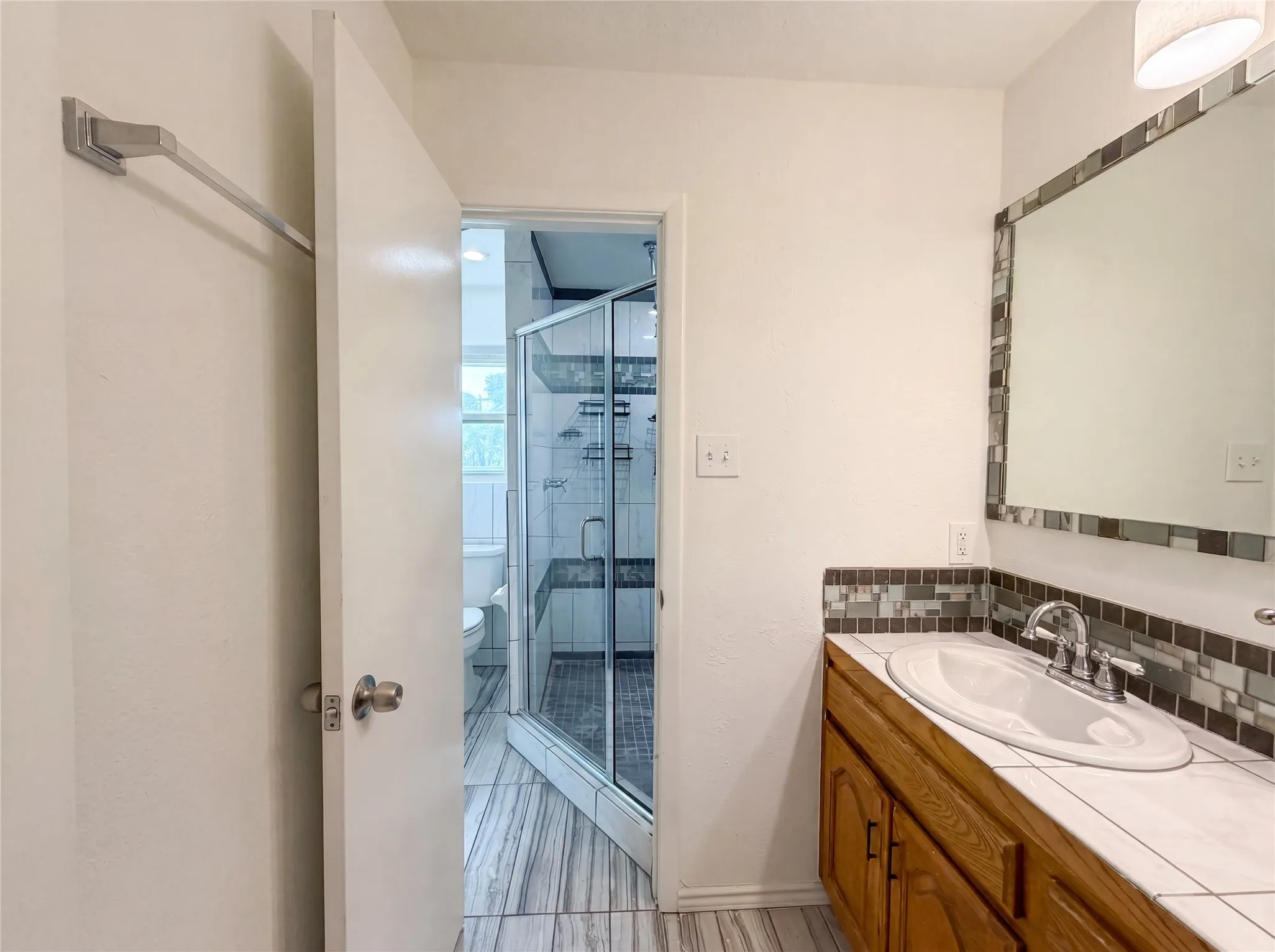Single Family Residence For Sale in Johnson County , 8017 E FM 917, Alvarado, Texas 76009, 3 Bedroom, 3 Bathroom, 2 Garage spaces, 2,092 Sqft, built in 1976, mls#21297985, Real Estate Agent in Alvarado, Homes For Sale in Johnson county, Homes For Sale in Alvarado, Realtor in Alvarado Texas, Real Estate Brokerage Independent Realty Texas, Luminita Cordes Realtor