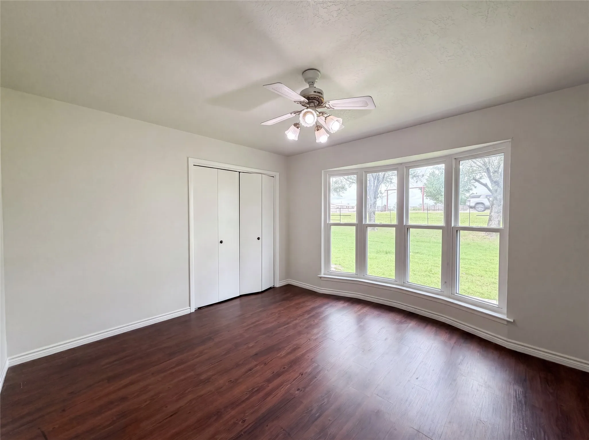 Single Family Residence For Sale in Johnson County , 8017 E FM 917, Alvarado, Texas 76009, 3 Bedroom, 3 Bathroom, 2 Garage spaces, 2,092 Sqft, built in 1976, mls#21297985, Real Estate Agent in Alvarado, Homes For Sale in Johnson county, Homes For Sale in Alvarado, Realtor in Alvarado Texas, Real Estate Brokerage Independent Realty Texas, Luminita Cordes Realtor