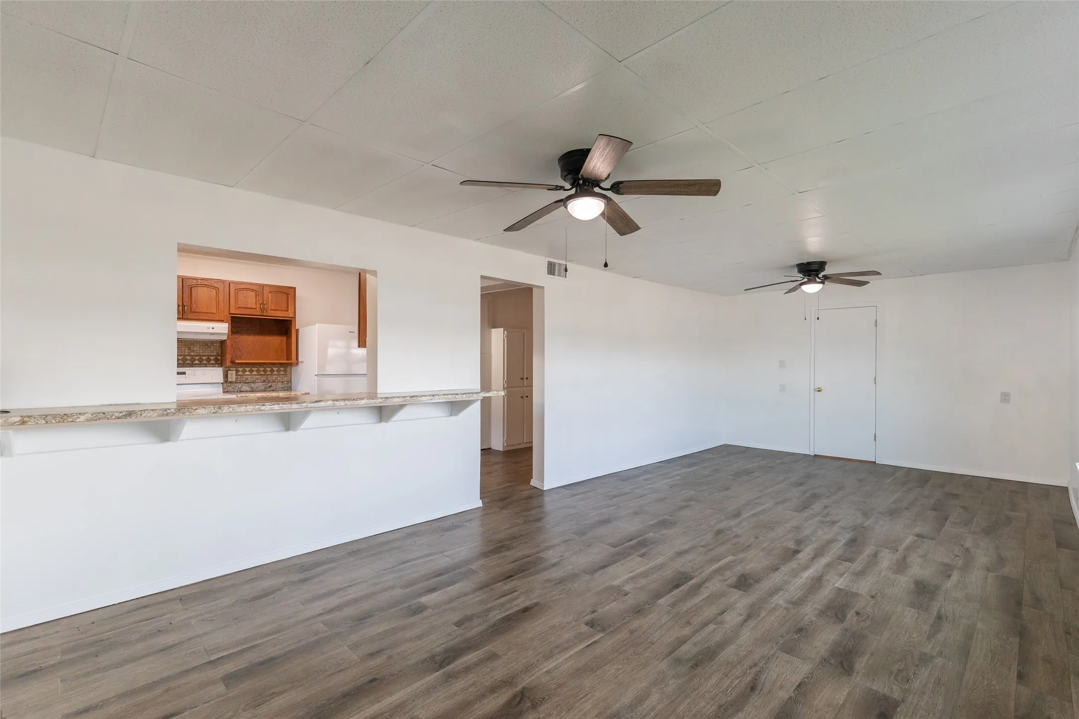Single Family Residence For Sale in Jones County , 236 War Paint Road, Abilene, Texas 79601, 3 Bedroom, 1 Bathroom, Garage spaces, 1,211 Sqft, built in 1950, mls#21299766, Real Estate Agent in Abilene, Homes For Sale in Jones county, Homes For Sale in Abilene, Realtor in Abilene Texas, Real Estate Brokerage Independent Realty Texas, Luminita Cordes Realtor