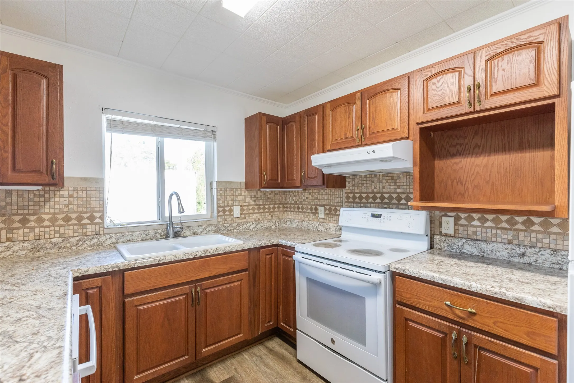 Single Family Residence For Sale in Jones County , 236 War Paint Road, Abilene, Texas 79601, 3 Bedroom, 1 Bathroom, Garage spaces, 1,211 Sqft, built in 1950, mls#21299766, Real Estate Agent in Abilene, Homes For Sale in Jones county, Homes For Sale in Abilene, Realtor in Abilene Texas, Real Estate Brokerage Independent Realty Texas, Luminita Cordes Realtor
