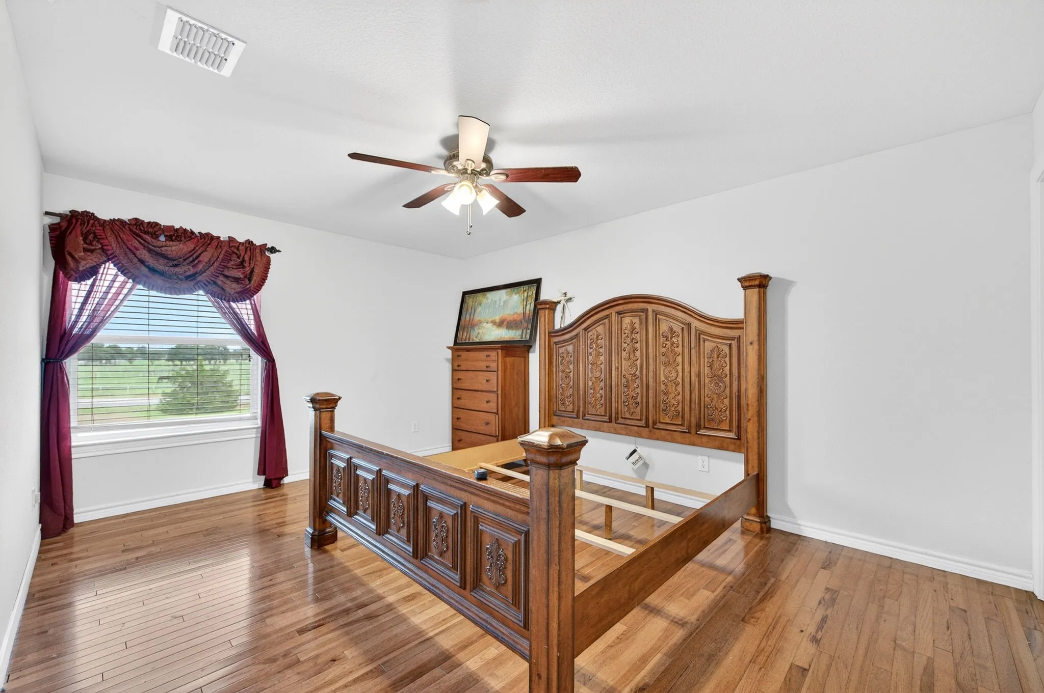 Single Family Residence For Sale in Dallas County , 1503 Quail Ridge Drive, Cedar Hill, Texas 75104, 5 Bedrooms, 3 Bathrooms, 2 Garage spaces, 3,717 Sqft, built in 2005, Price $449,900, mls#21294337, Real Estate Agent in Cedar Hill, Homes For Sale in Dallas county, Homes For Sale in Cedar Hill, Realtor in Cedar Hill Texas, Real Estate Brokerage Independent Realty Texas, Luminita Cordes Realtor