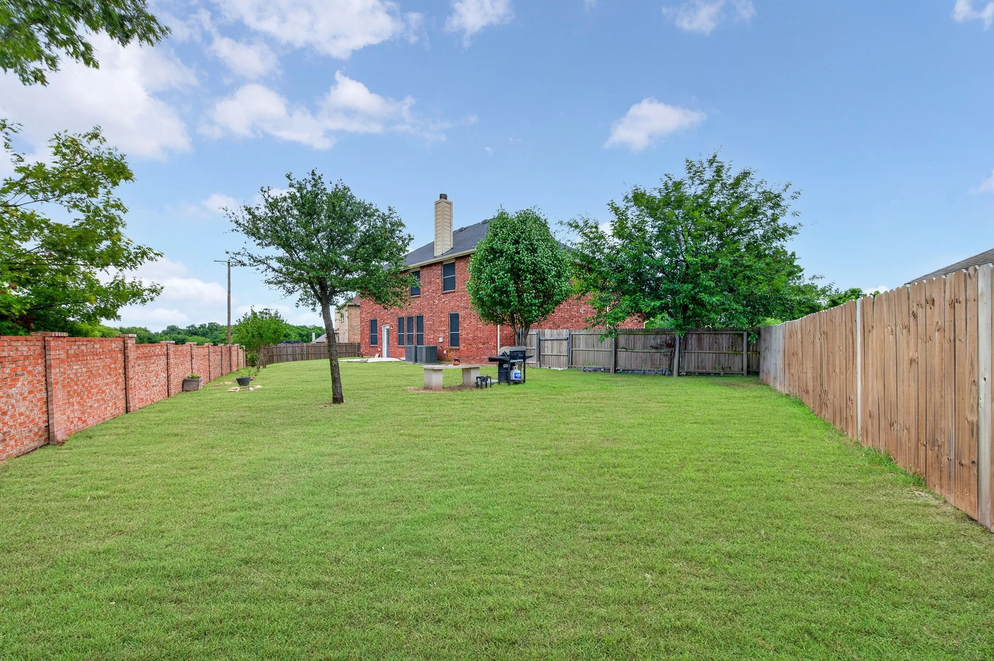 Single Family Residence For Sale in Dallas County , 1503 Quail Ridge Drive, Cedar Hill, Texas 75104, 5 Bedrooms, 3 Bathrooms, 2 Garage spaces, 3,717 Sqft, built in 2005, Price $449,900, mls#21294337, Real Estate Agent in Cedar Hill, Homes For Sale in Dallas county, Homes For Sale in Cedar Hill, Realtor in Cedar Hill Texas, Real Estate Brokerage Independent Realty Texas, Luminita Cordes Realtor