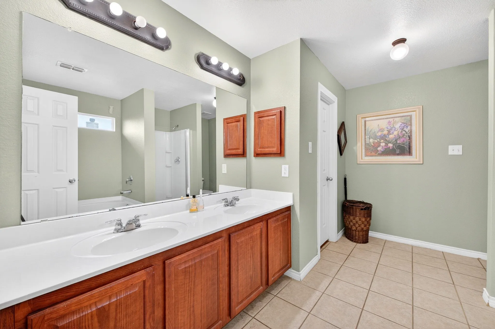 Single Family Residence For Sale in Dallas County , 1503 Quail Ridge Drive, Cedar Hill, Texas 75104, 5 Bedrooms, 3 Bathrooms, 2 Garage spaces, 3,717 Sqft, built in 2005, Price $449,900, mls#21294337, Real Estate Agent in Cedar Hill, Homes For Sale in Dallas county, Homes For Sale in Cedar Hill, Realtor in Cedar Hill Texas, Real Estate Brokerage Independent Realty Texas, Luminita Cordes Realtor