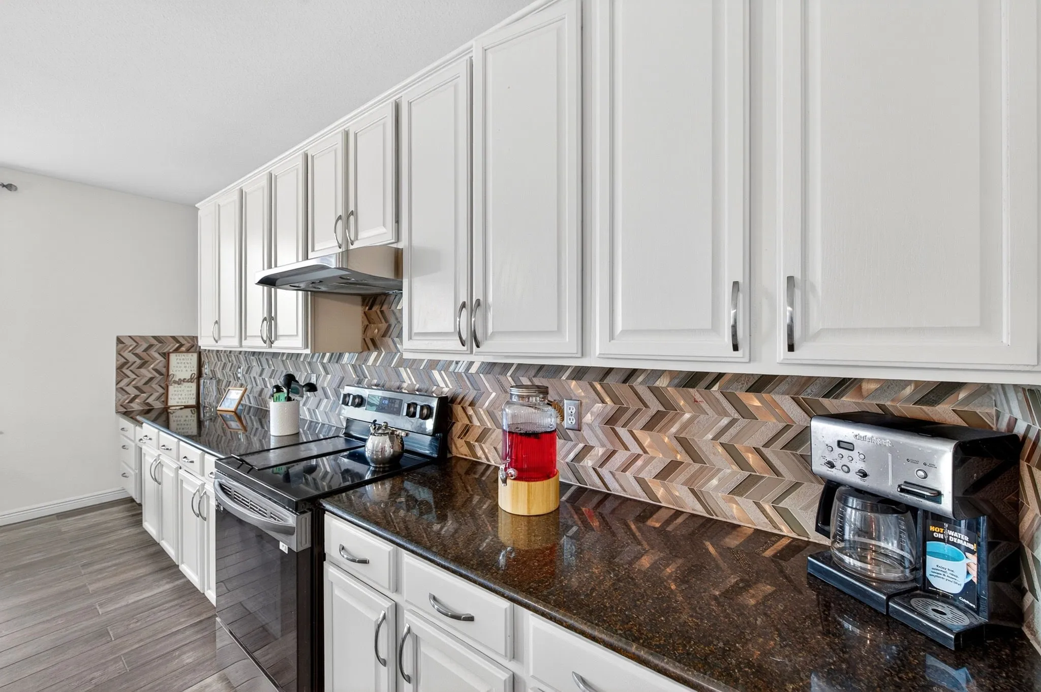 Single Family Residence For Sale in Dallas County , 1503 Quail Ridge Drive, Cedar Hill, Texas 75104, 5 Bedrooms, 3 Bathrooms, 2 Garage spaces, 3,717 Sqft, built in 2005, Price $449,900, mls#21294337, Real Estate Agent in Cedar Hill, Homes For Sale in Dallas county, Homes For Sale in Cedar Hill, Realtor in Cedar Hill Texas, Real Estate Brokerage Independent Realty Texas, Luminita Cordes Realtor
