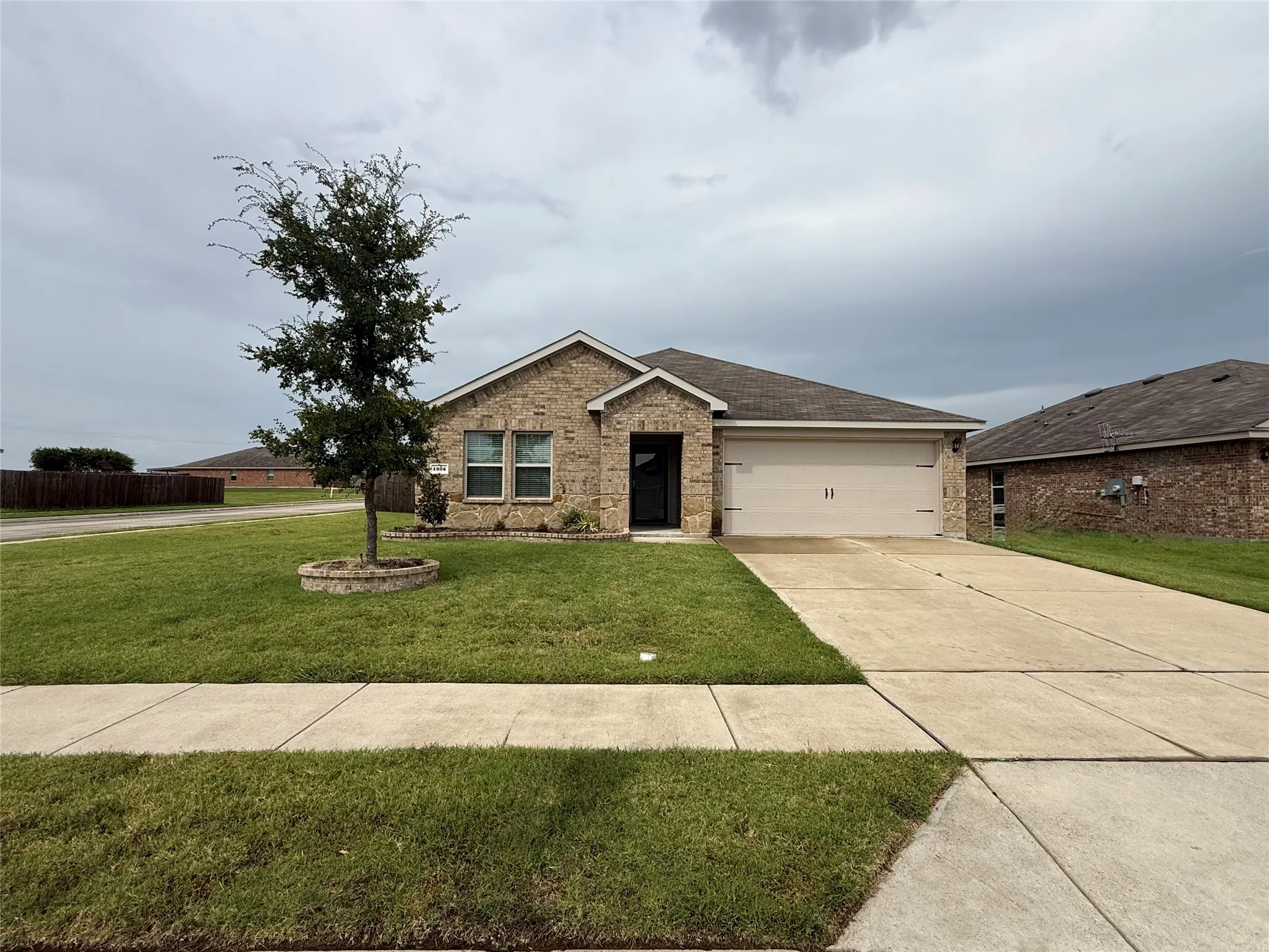 Single Family Residence For Sale in Hunt County , 1305 Fieldstone Court, Josephine, Texas 75189, 4 Bedroom, 2 Bathroom, 2 Garage spaces, 1,880 Sqft, built in 2021, Price $295,000, mls#21299856, Real Estate Agent in Josephine, Homes For Sale in Hunt county, Homes For Sale in Josephine, Realtor in Josephine Texas, Real Estate Brokerage Independent Realty Texas, Luminita Cordes Realtor