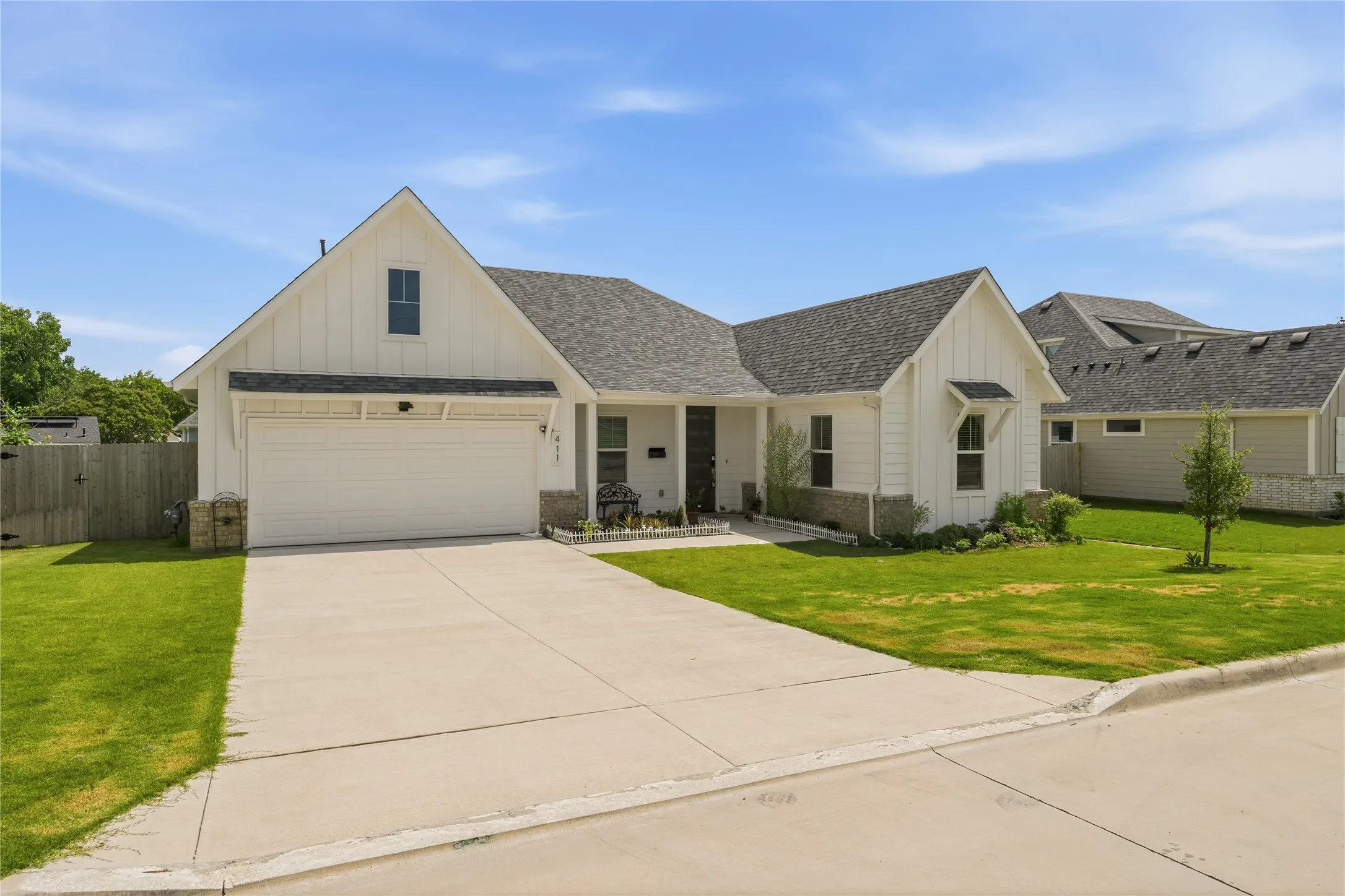 Single Family Residence For Sale in Tarrant County , 411 W Harwood Road, Euless, Texas 76039, 4 Bedroom, 2 Bathroom, 2 Garage spaces, 2,312 Sqft, built in 2025, mls#21299439, Real Estate Agent in Euless, Homes For Sale in Tarrant county, Homes For Sale in Euless, Realtor in Euless Texas, Real Estate Brokerage Independent Realty Texas, Luminita Cordes Realtor