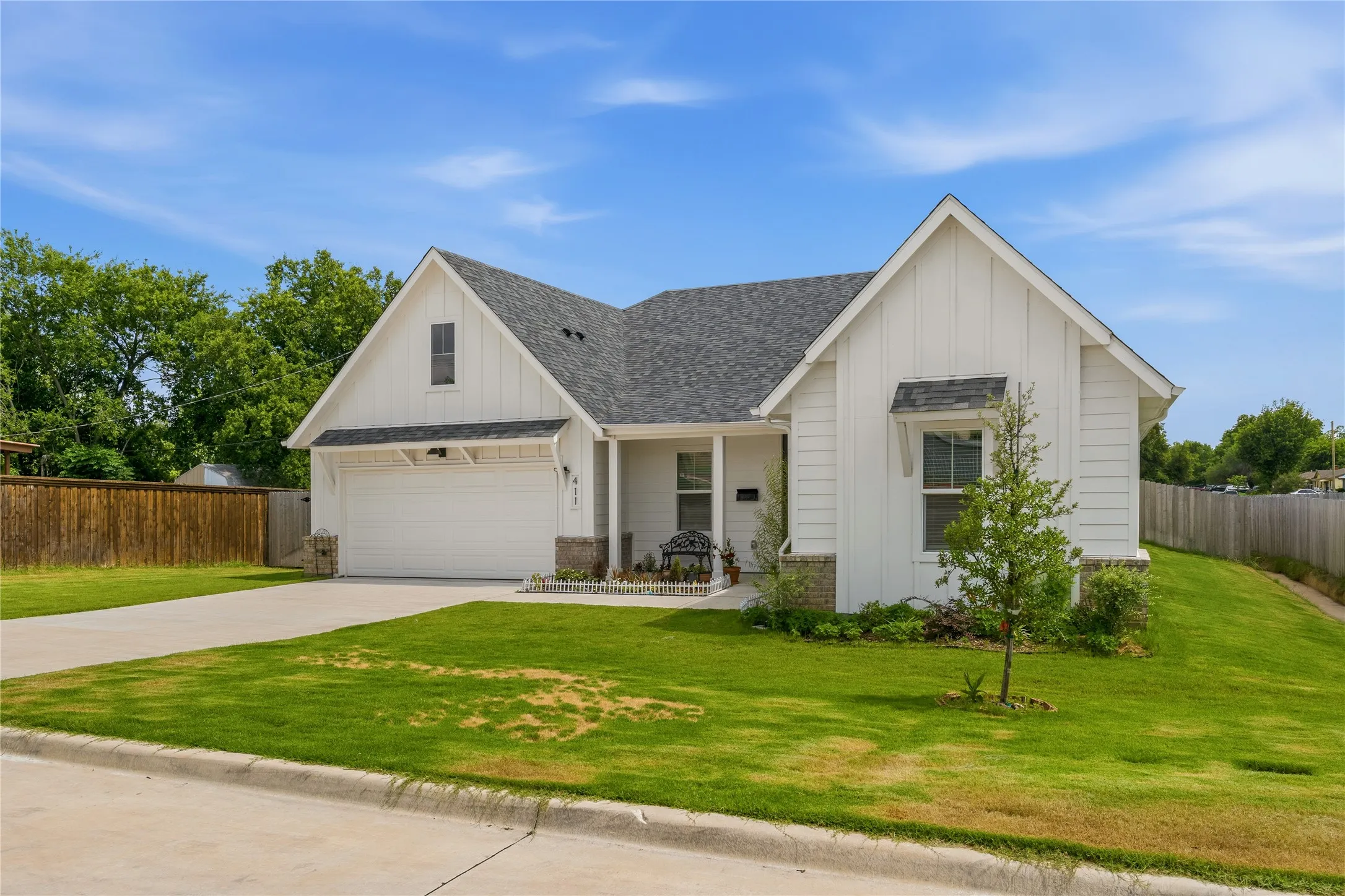 Single Family Residence For Sale in Tarrant County , 411 W Harwood Road, Euless, Texas 76039, 4 Bedroom, 2 Bathroom, 2 Garage spaces, 2,312 Sqft, built in 2025, mls#21299439, Real Estate Agent in Euless, Homes For Sale in Tarrant county, Homes For Sale in Euless, Realtor in Euless Texas, Real Estate Brokerage Independent Realty Texas, Luminita Cordes Realtor