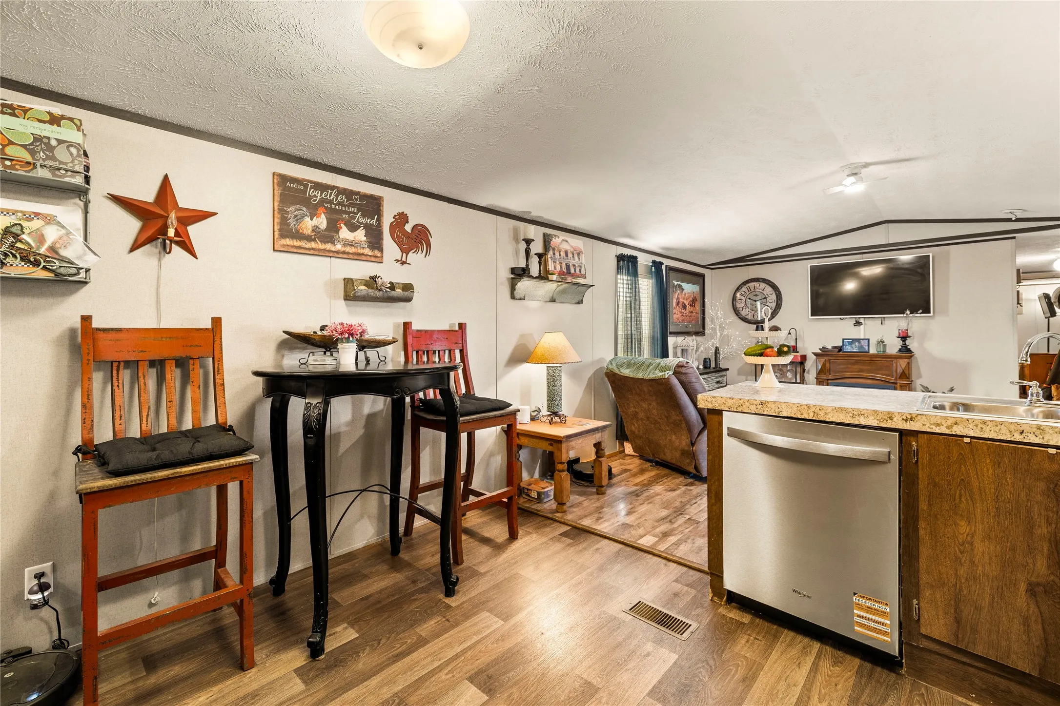 Manufactured Home For Sale in Wood County , 188 Mohican, Quitman, Texas 75783, 3 Bedroom, 2 Bathroom, Garage spaces, 924 Sqft, built in 2017, mls#21295716, Real Estate Agent in Quitman, Homes For Sale in Wood county, Homes For Sale in Quitman, Realtor in Quitman Texas, Real Estate Brokerage Independent Realty Texas, Luminita Cordes Realtor