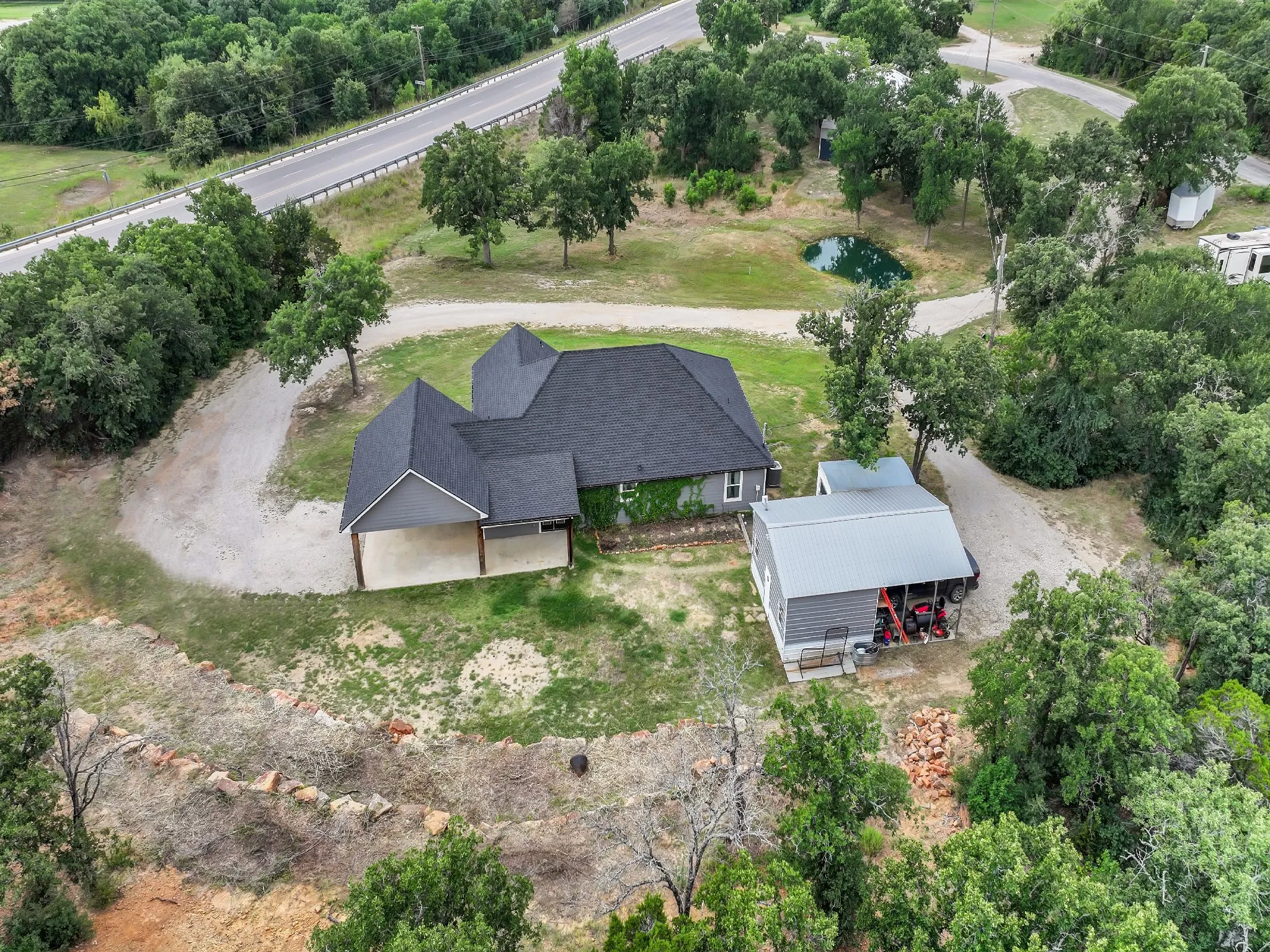 Single Family Residence For Sale in Palo Pinto County , 104 Turkey Creek Road, Mineral Wells, Texas 76067, 3 Bedroom, 2 Bathroom, Garage spaces, 1,770 Sqft, built in 2020, mls#21298524, Real Estate Agent in Mineral Wells, Homes For Sale in Palo Pinto county, Homes For Sale in Mineral Wells, Realtor in Mineral Wells Texas, Real Estate Brokerage Independent Realty Texas, Luminita Cordes Realtor