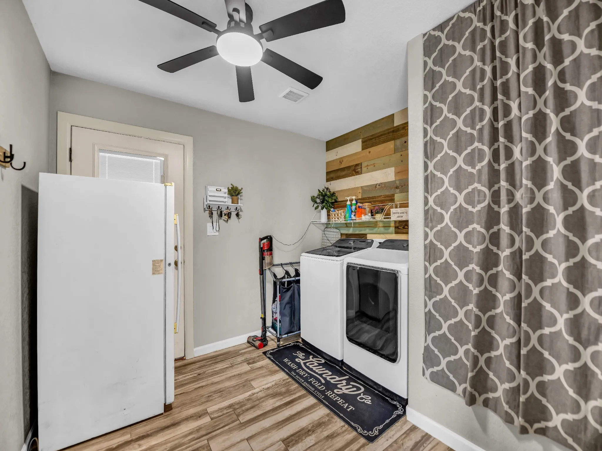 Single Family Residence For Sale in Palo Pinto County , 104 Turkey Creek Road, Mineral Wells, Texas 76067, 3 Bedroom, 2 Bathroom, Garage spaces, 1,770 Sqft, built in 2020, mls#21298524, Real Estate Agent in Mineral Wells, Homes For Sale in Palo Pinto county, Homes For Sale in Mineral Wells, Realtor in Mineral Wells Texas, Real Estate Brokerage Independent Realty Texas, Luminita Cordes Realtor